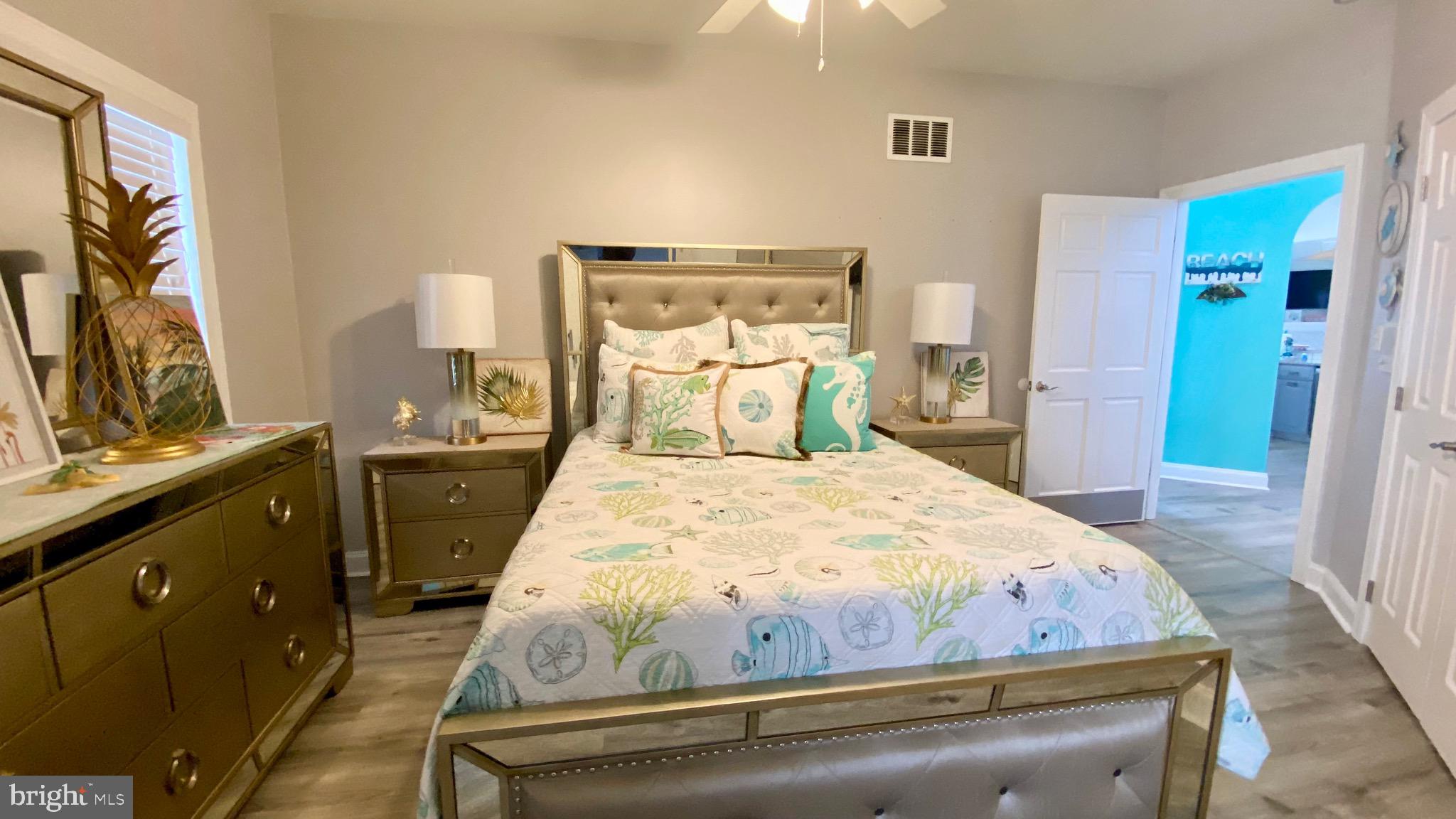 TAYLORS POINTE - Residential