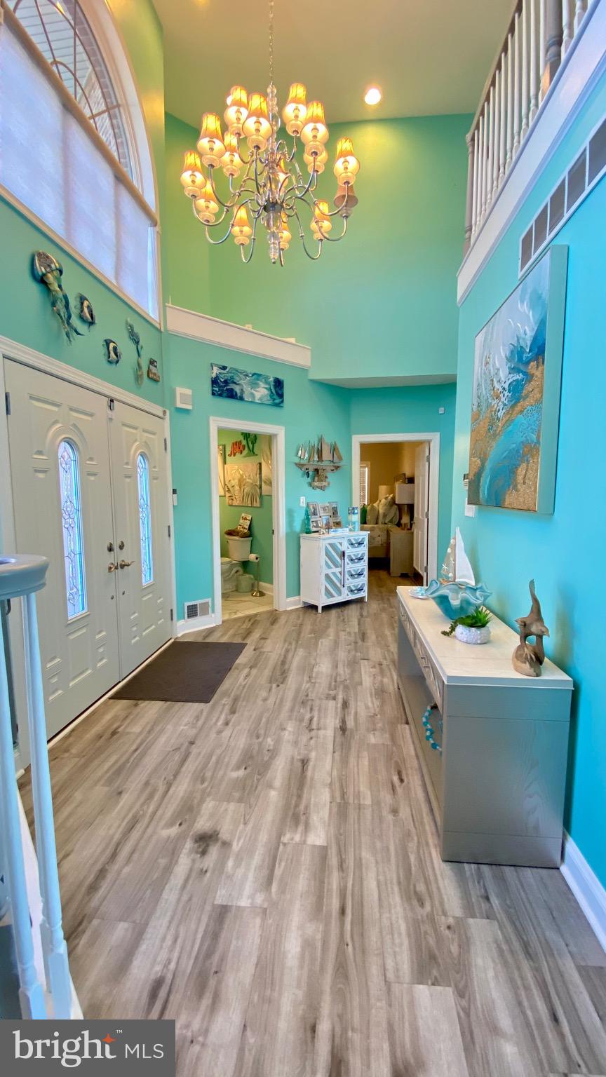 TAYLORS POINTE - Residential