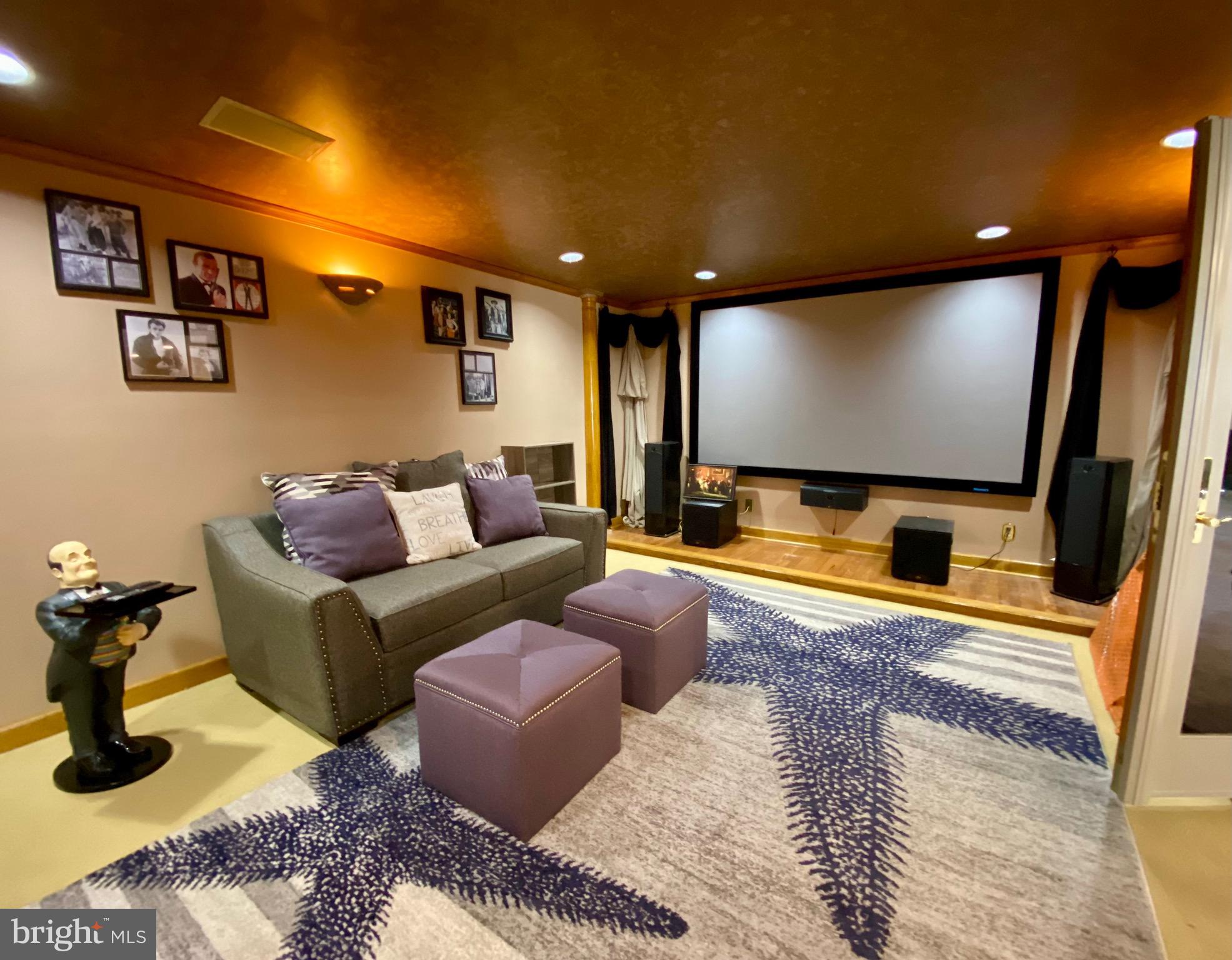 TAYLORS POINTE - Residential