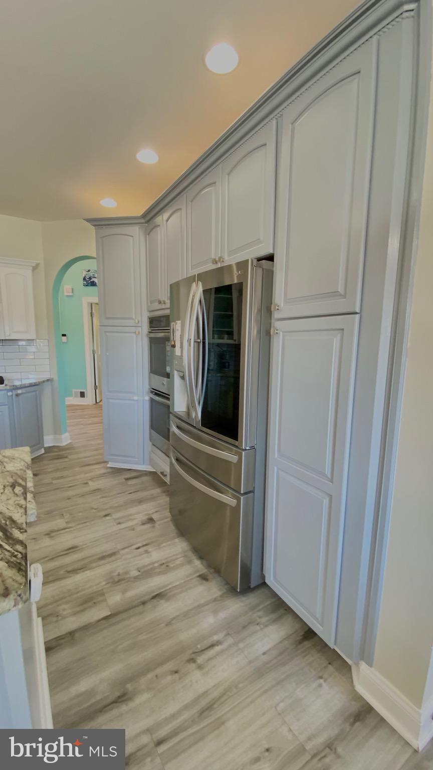 TAYLORS POINTE - Residential