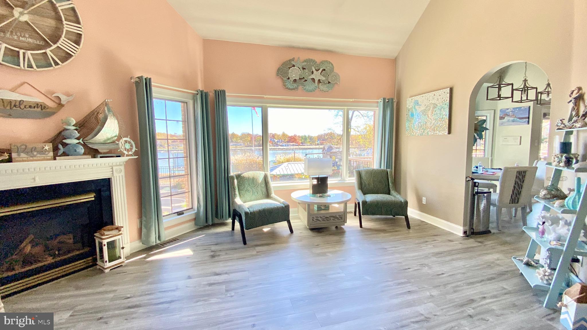 TAYLORS POINTE - Residential