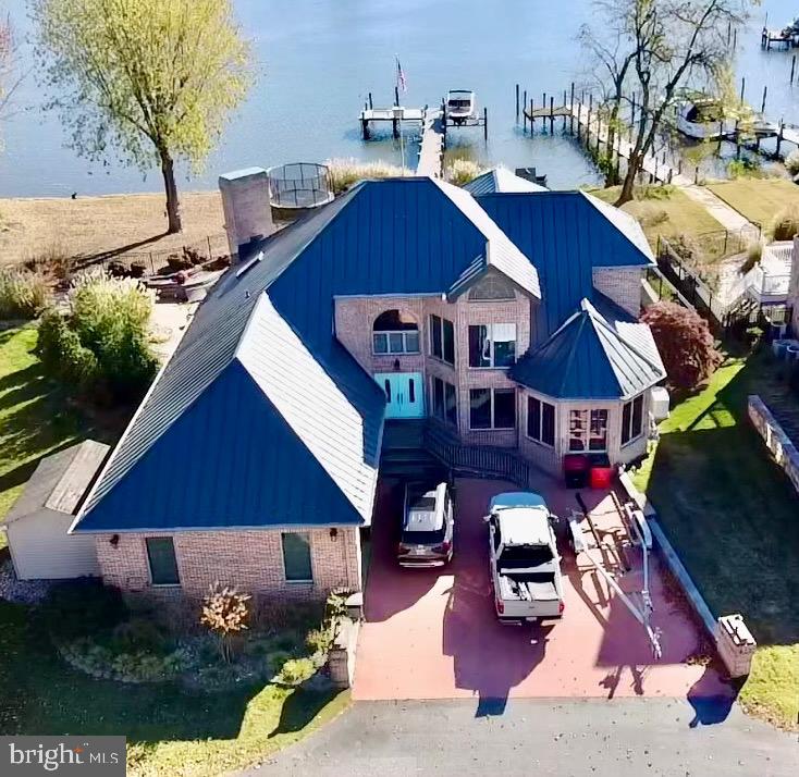 TAYLORS POINTE - Residential