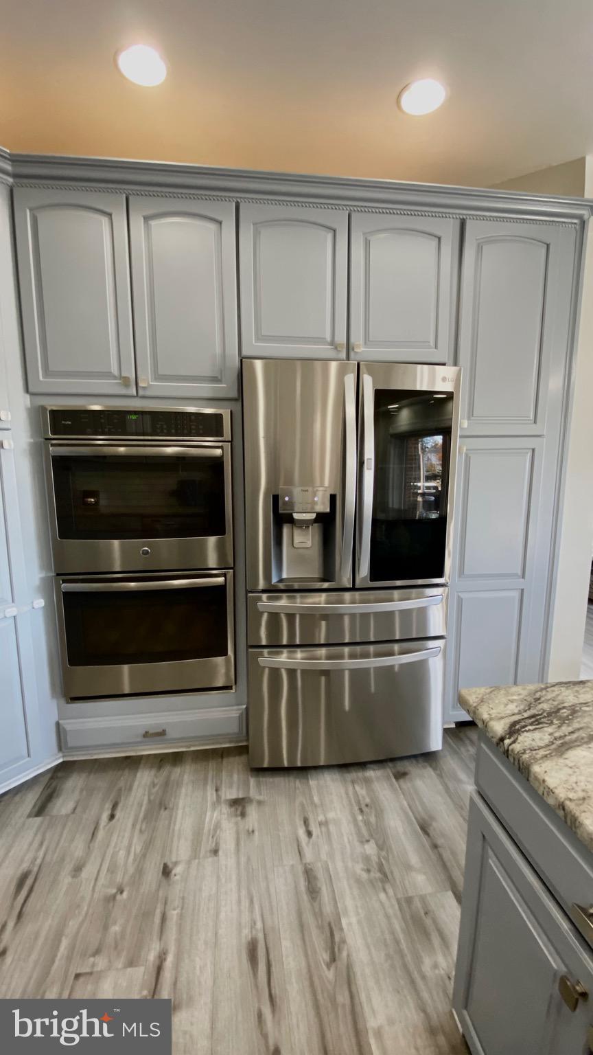 TAYLORS POINTE - Residential