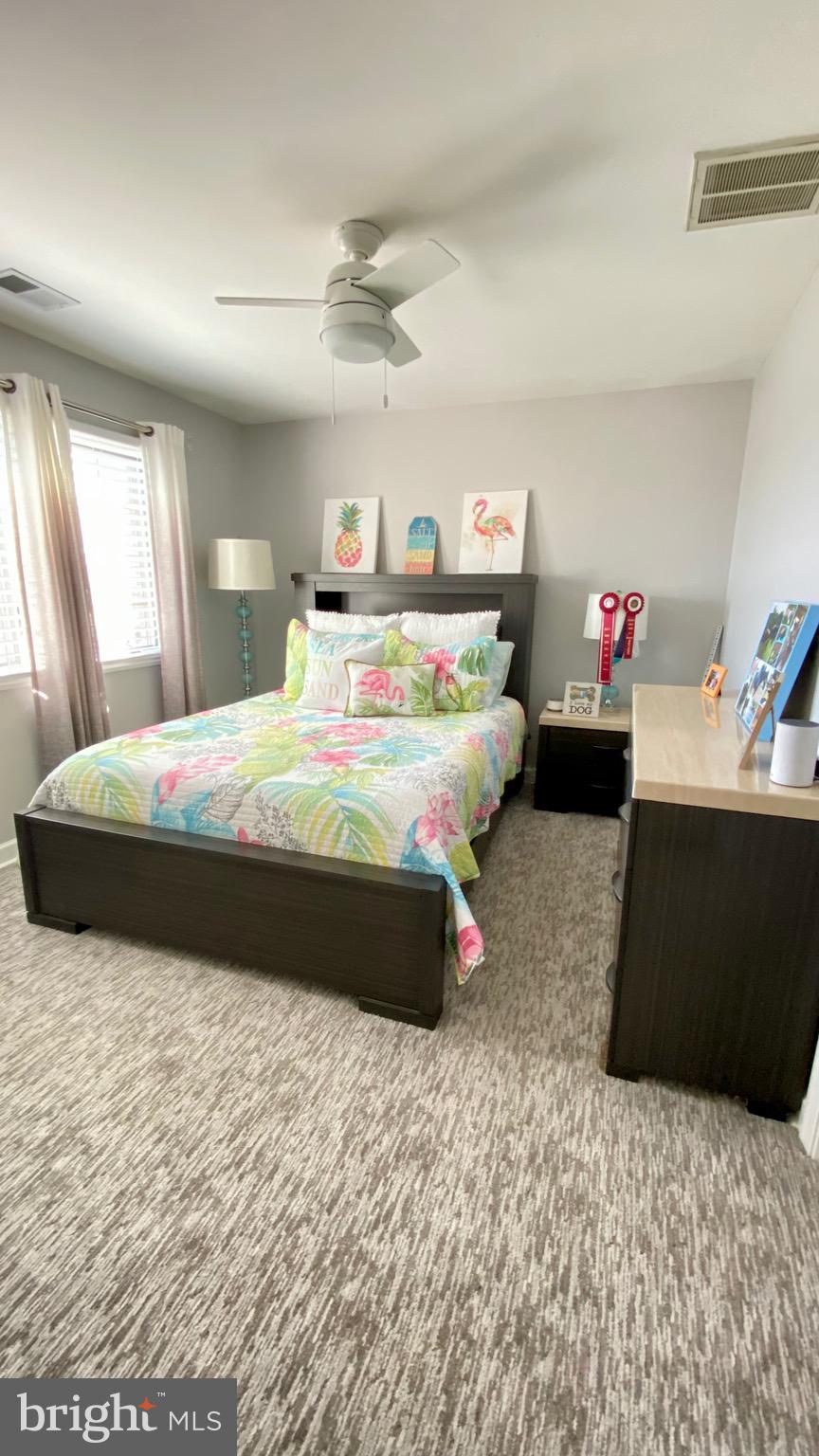 TAYLORS POINTE - Residential