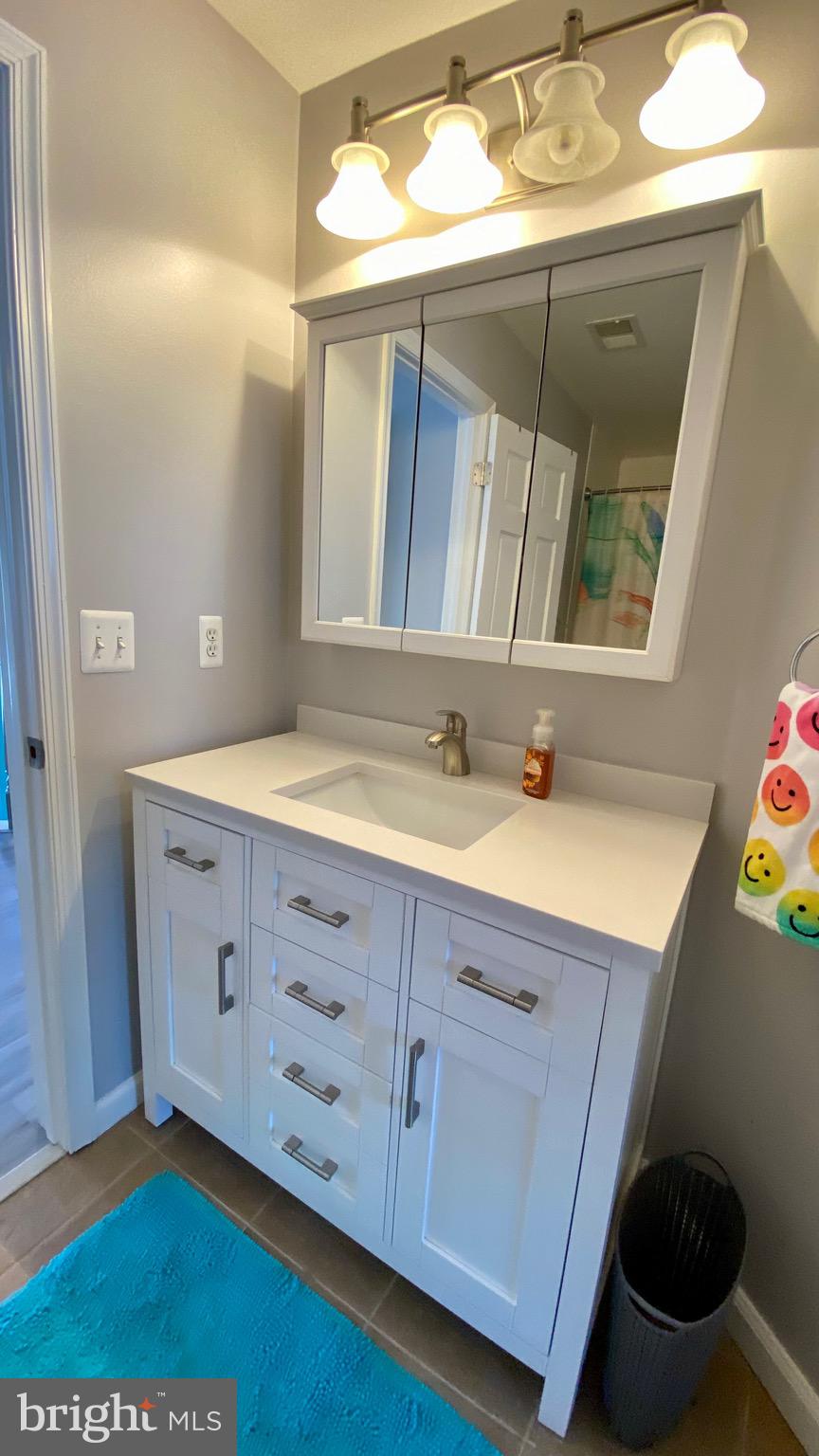 TAYLORS POINTE - Residential