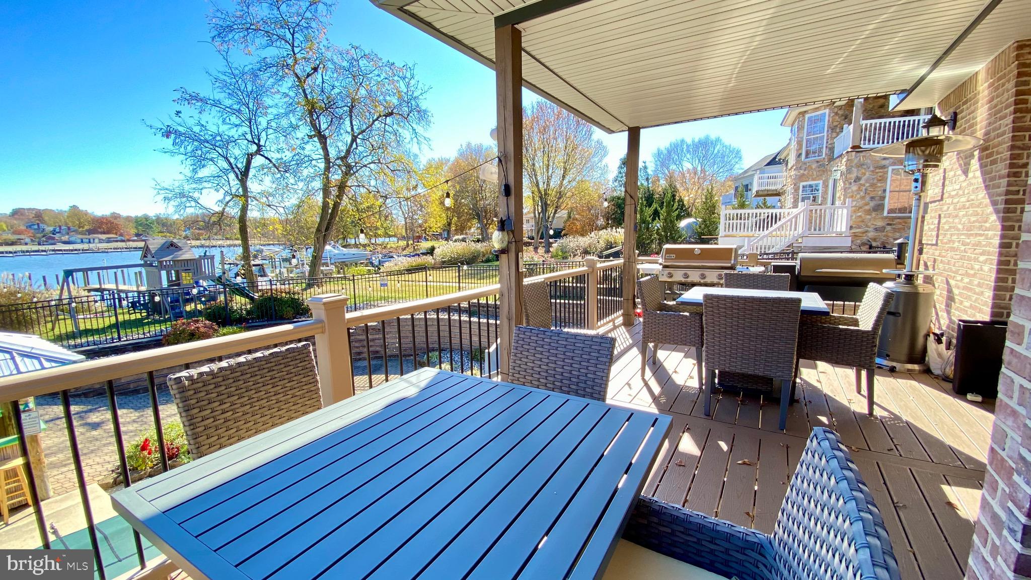 TAYLORS POINTE - Residential