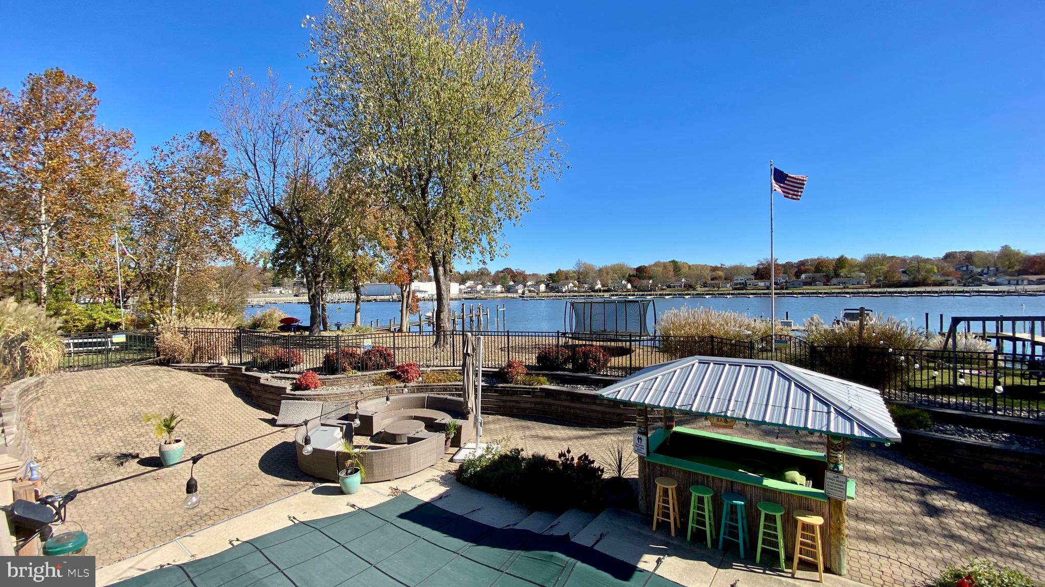 TAYLORS POINTE - Residential