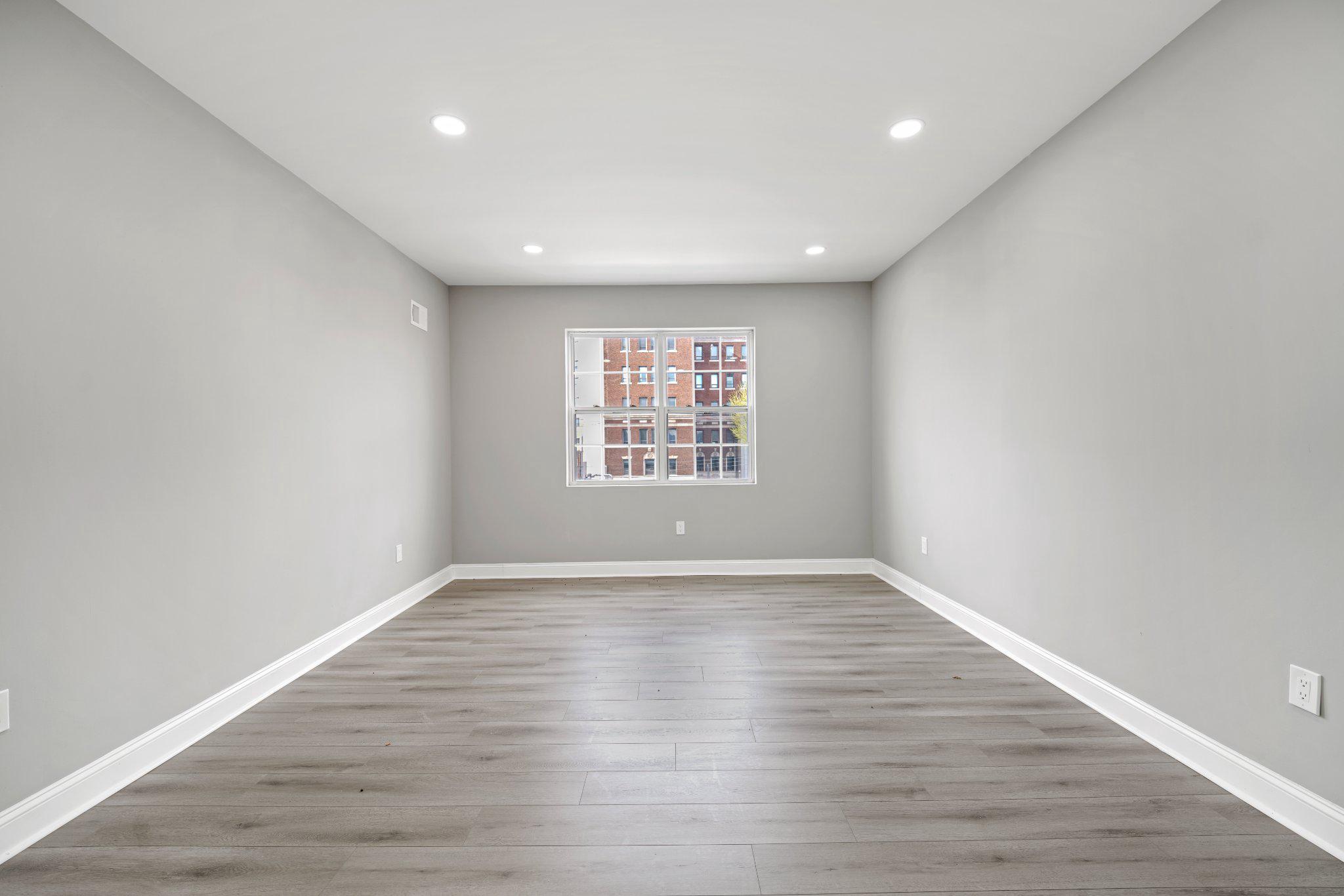 UNIVERSITY CITY - Residential