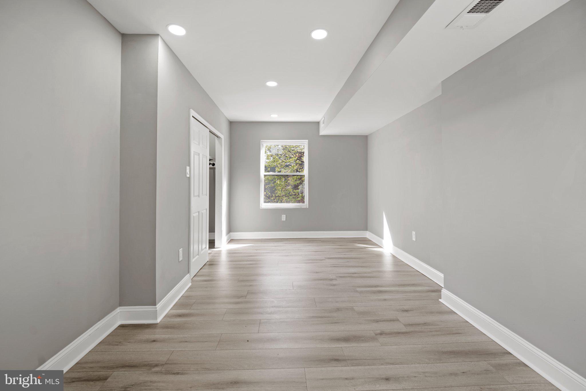 UNIVERSITY CITY - Residential