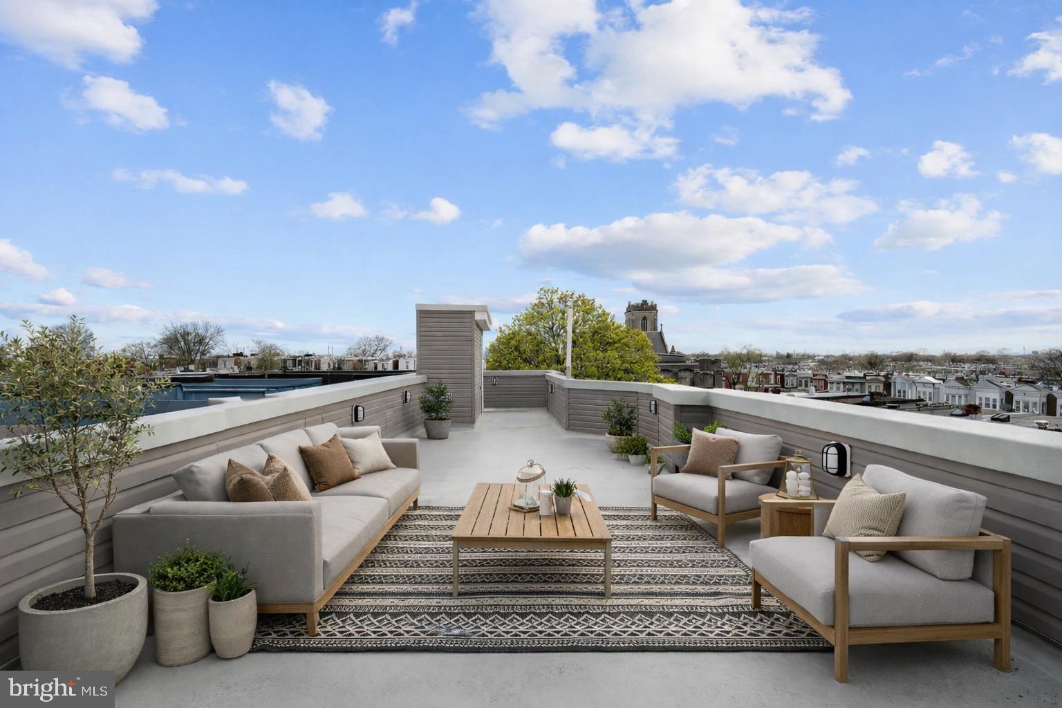 UNIVERSITY CITY - Residential