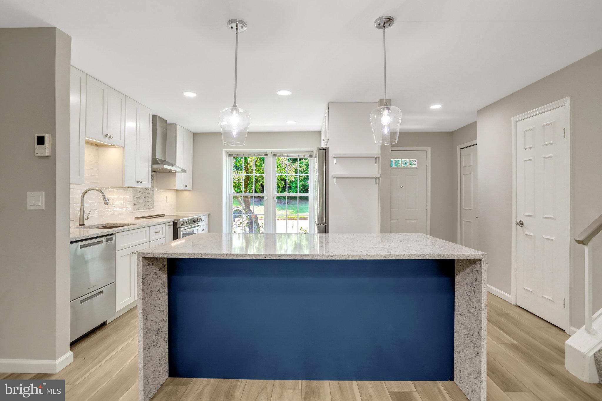7457 HATHERLEIGH COURT