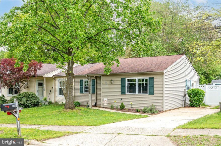 4 OFFERS IN HAND. PLEASE SUBMIT YOUR HIGHEST AND BEST OFFER BY TOMORROW: SATURDAY: MAY 28, 2022 BY 5PM. Thanks Everyone!

Greetings! I hope you've enjoyed house hunting, but now it is time for you and I to meet. I have been
loved for several years now, but I am ready for the next chapter in my life...Our lives.
Good things come to those who wait, so now that you're ready, come see what I am all about. I am a cute
duplex with two bedrooms and a bathroom and nearly 900 square feet with an easy-living single floor layout.
The kitchen layout is easy and effective with a window view of the back yard. I have also had a bit of
a face-lift recently, with a new bathroom vanity, door hardware, some appliances and some fresh paint. Now, I am ready for your personalized touches.
If you're looking to get outdoors, visit the ball field or stroll the paved trail at Belvedere Park; hang out by
the water at Olson Memorial Pool, at AACC, tee off at Bay Hills Golf Club or catch a game
at Siegert Field, AACC.
College Parkway, Route 50 and Ritchie Highway are just a stone's throw away and can get you to the
major highways for easy commuting and airports nearby in DC and Baltimore.
Feeling ready to expand your mind? Anne Arundel Community College (AACC) is close by, as are several
historical places and museums, especially those related to Naval history.
When it is meal time, there is something for everyone within a close distance. Start your day with a
breakfast sandwich from Bay Hills Deli or Naval Bagel; beat the weekend crowds to The Point Crab
House; jam out to some live music at Mother's Peninsula Grille; take in the views and fish tacos at
Donnelly's Dockside, to name a few, or treat yourself to some ice cream at Rita's.
Okay, Okay, that's enough introduction! It is time for you to come see me for yourself and start this
beautiful relationship. Whether you choose to move in or add me to your rental portfolio, this is the
beginning of a beautiful relationship.