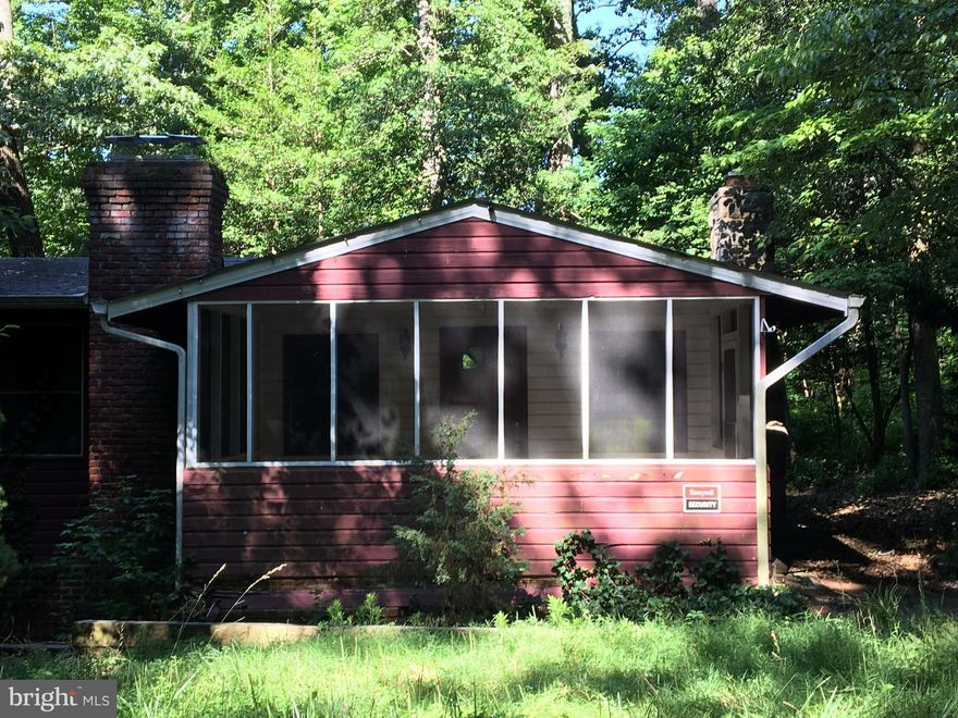 Charming cottage!   One bedroom, one bath!