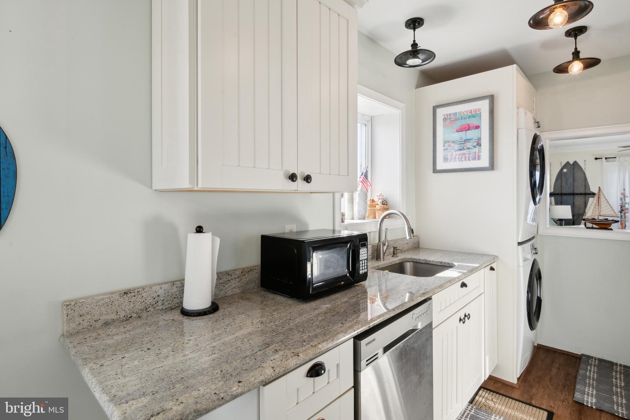 411 BAYSHORE DRIVE 301