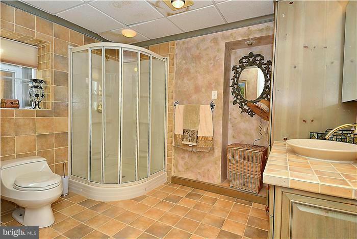 HARBOR HILLS - Residential