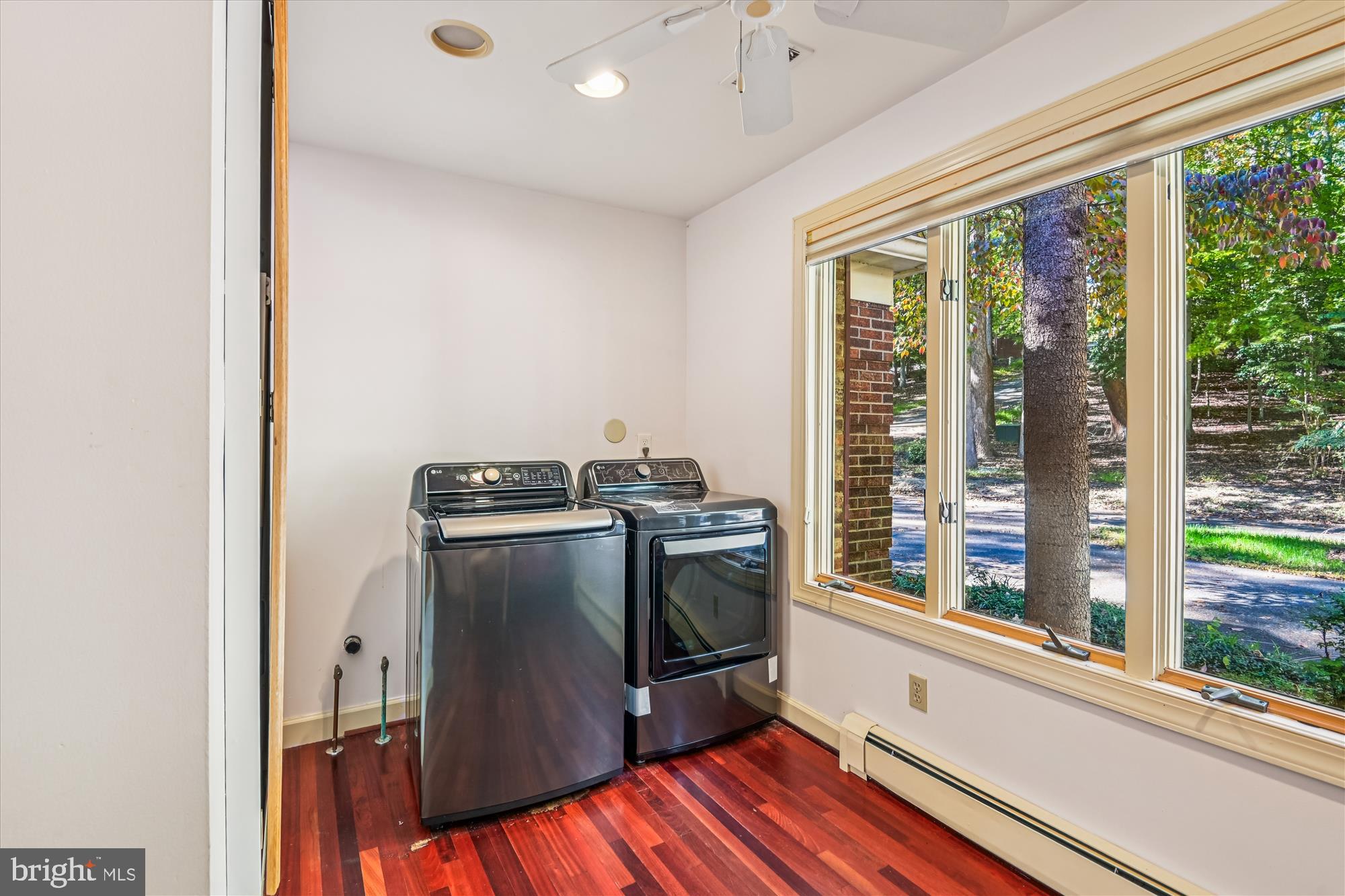 HARBOR HILLS - Residential