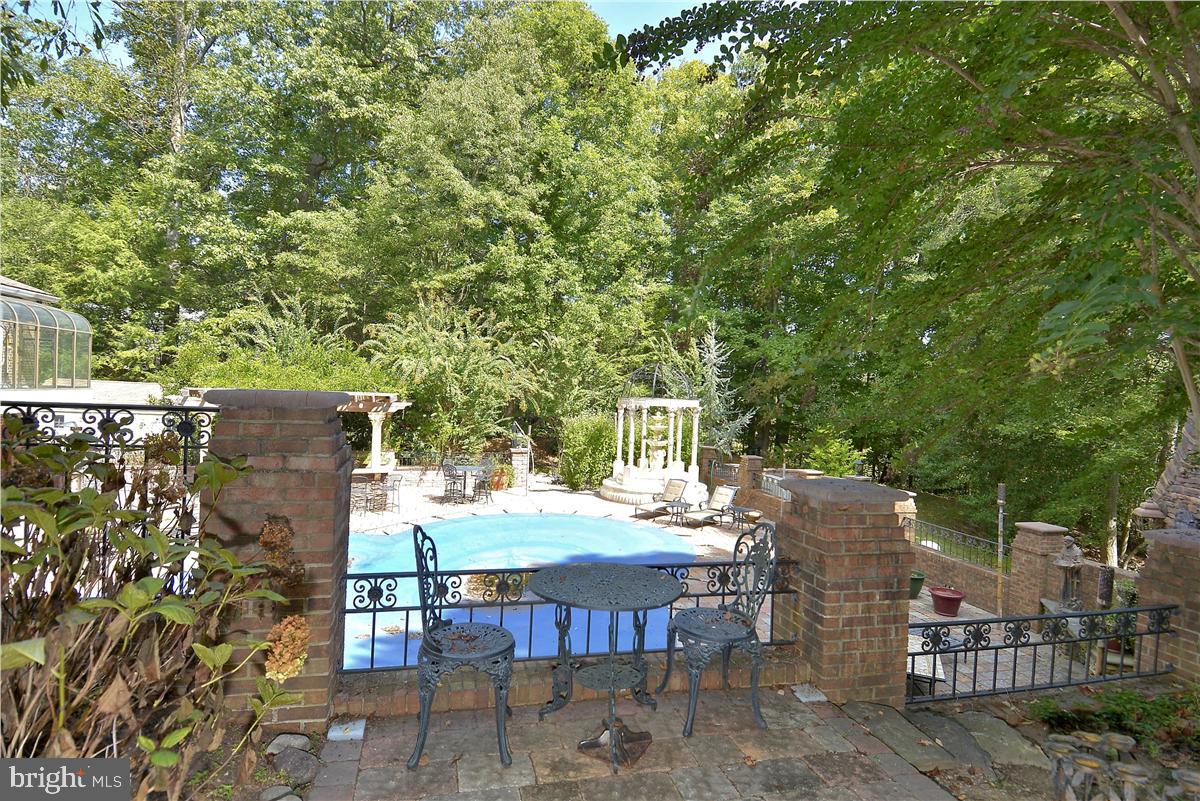 HARBOR HILLS - Residential