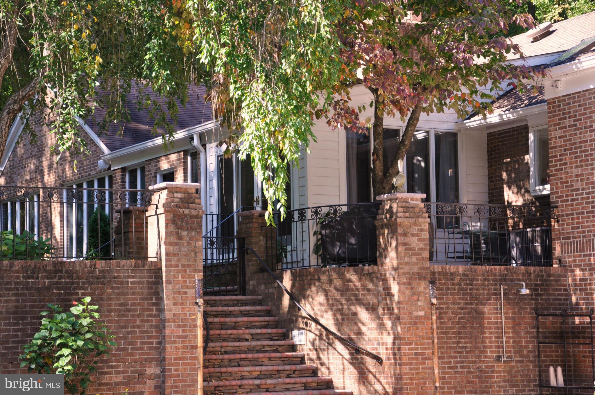 HARBOR HILLS - Residential