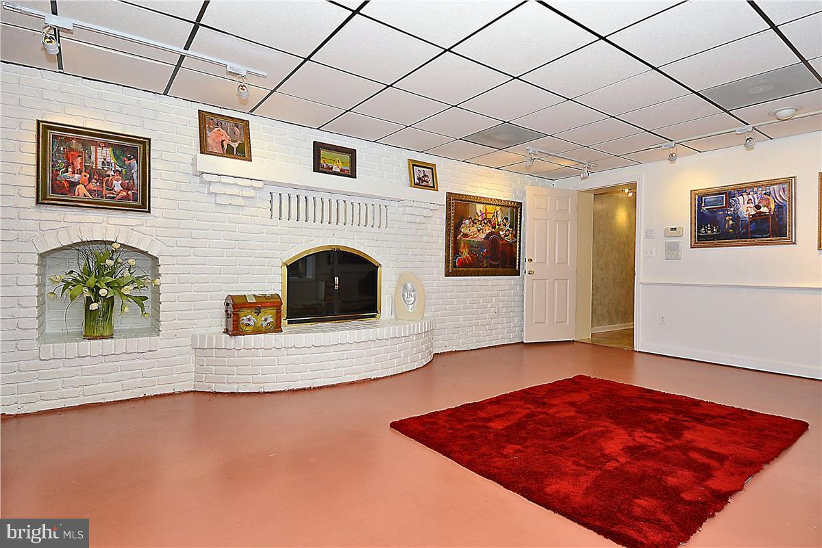 HARBOR HILLS - Residential