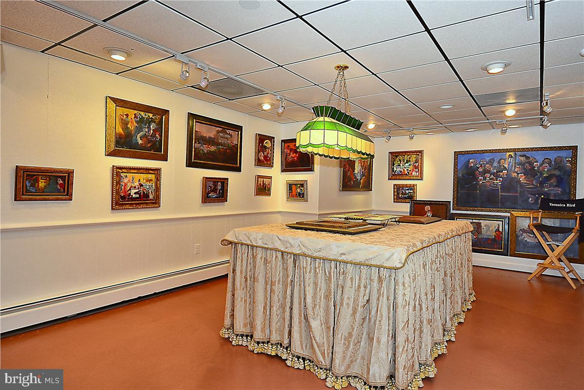 HARBOR HILLS - Residential