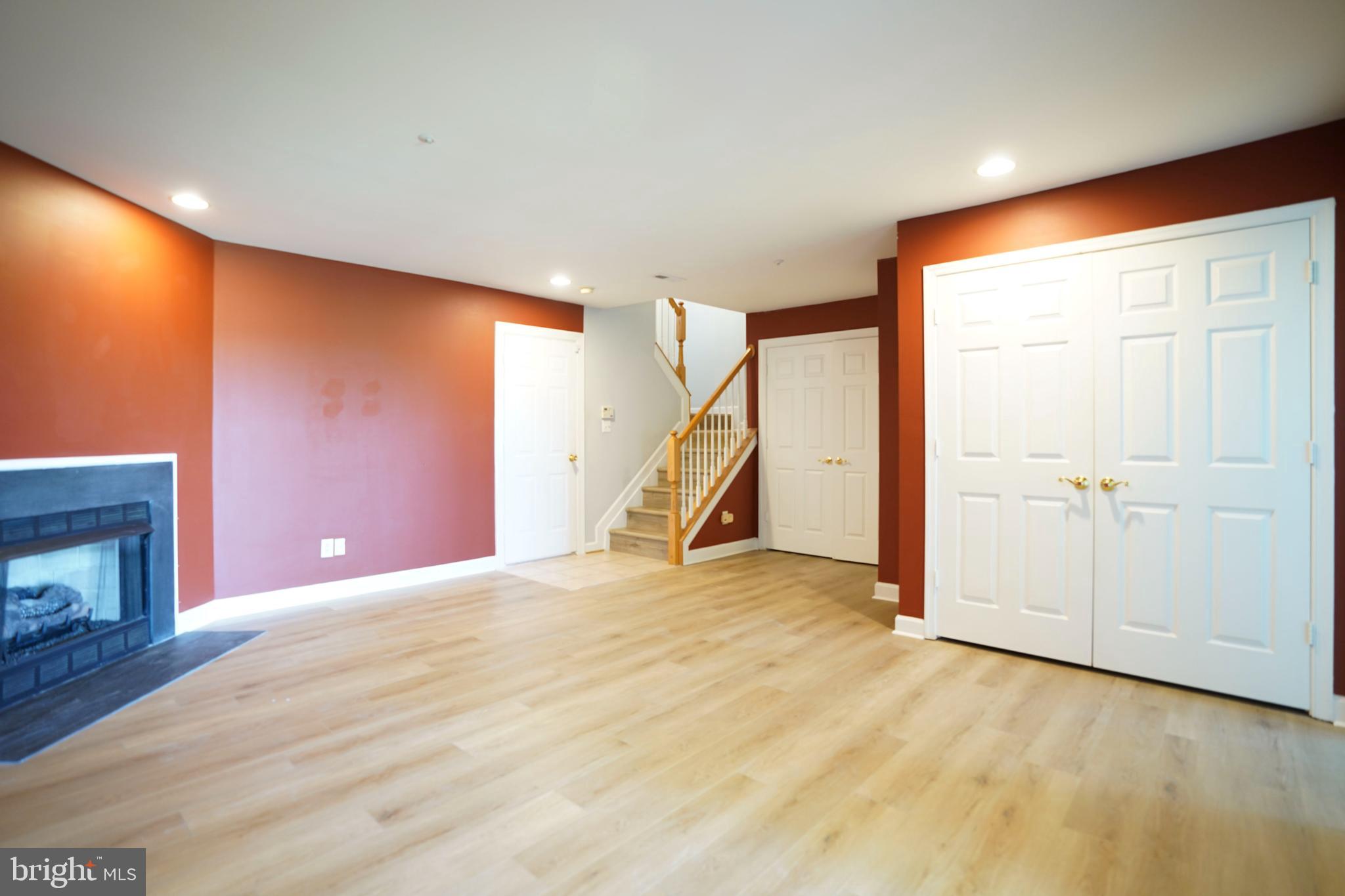 WAVERLY WOODS - Residential Lease