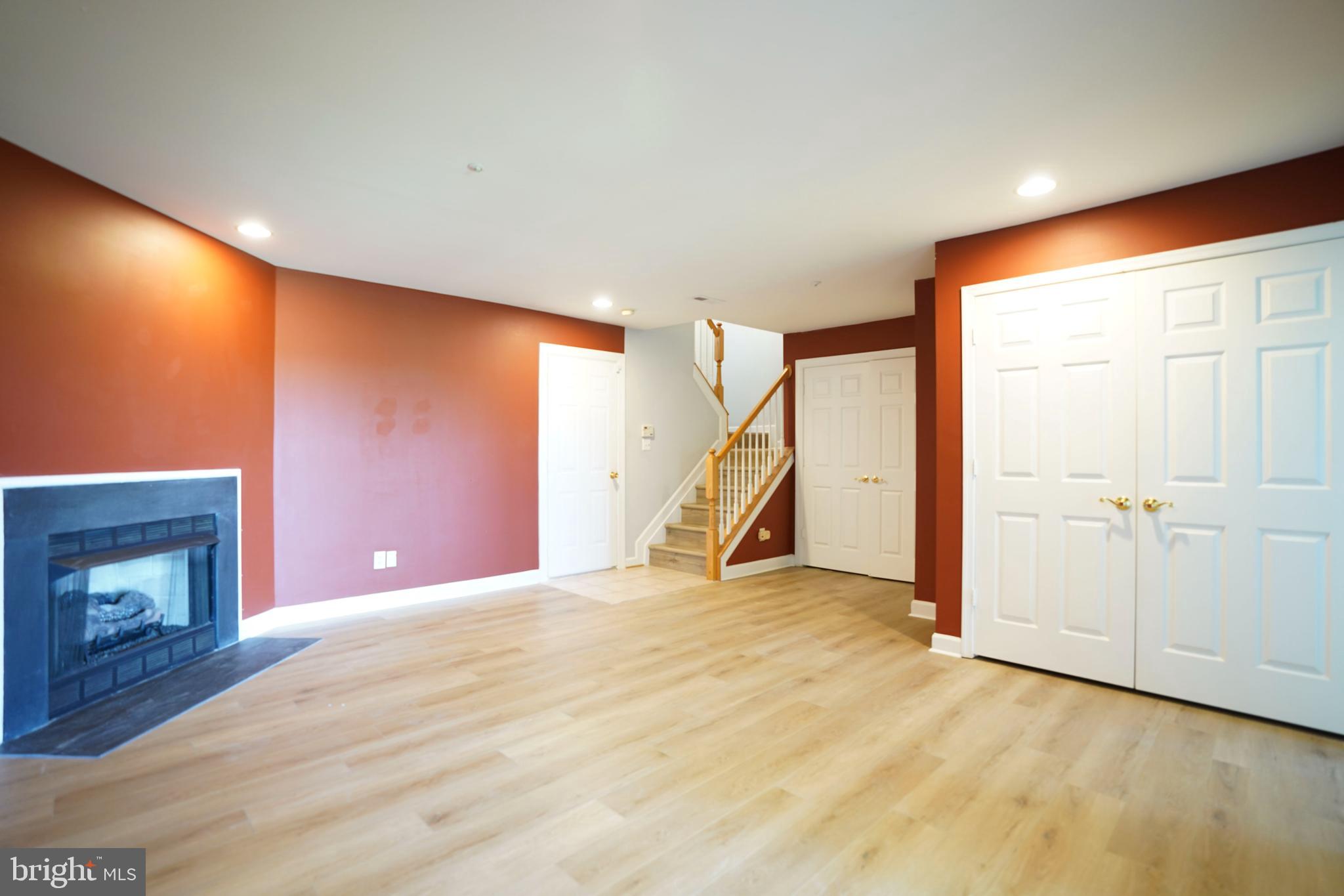 WAVERLY WOODS - Residential Lease