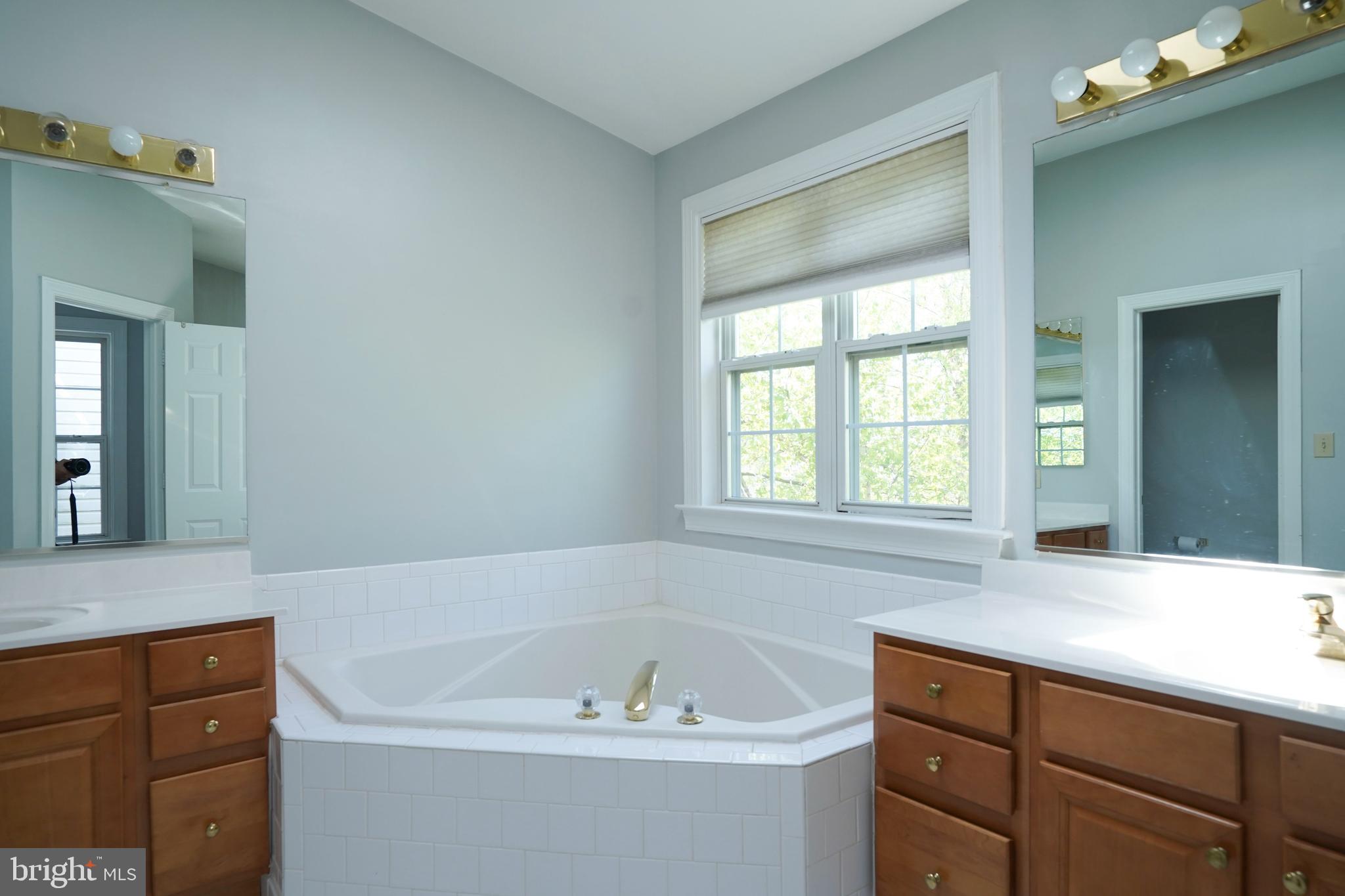 WAVERLY WOODS - Residential Lease