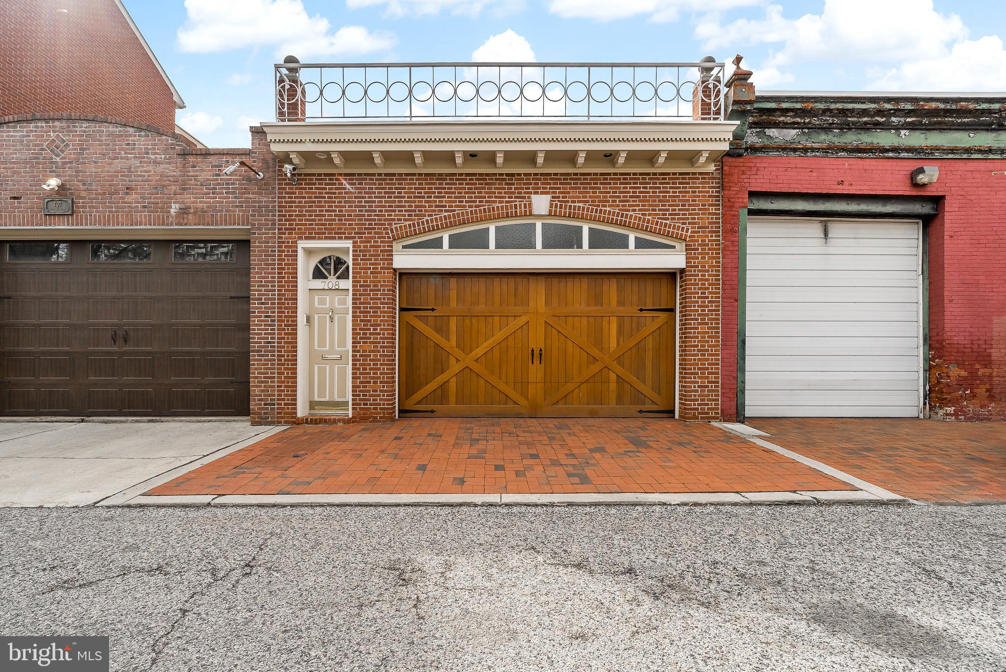 WASHINGTON SQ - Residential