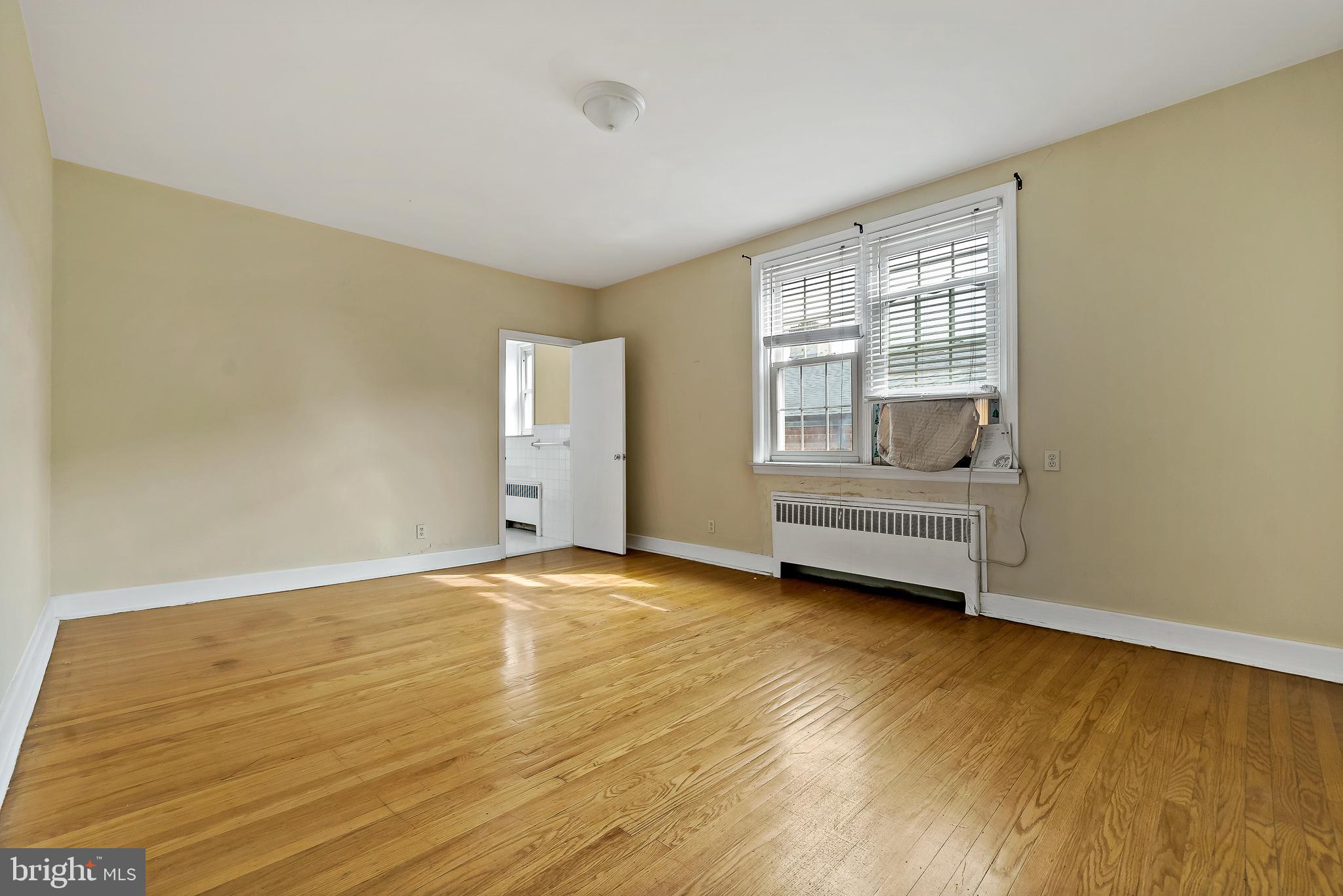 WASHINGTON SQ - Residential