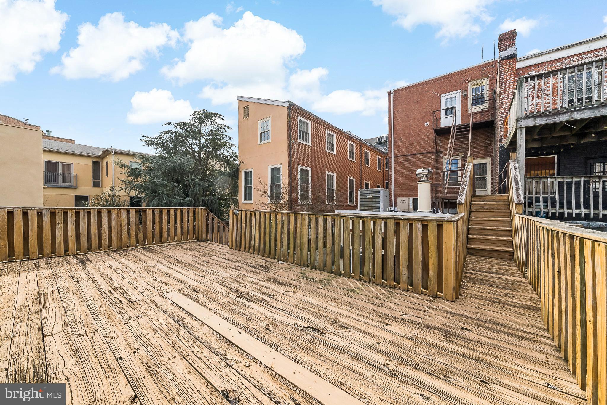 WASHINGTON SQ - Residential