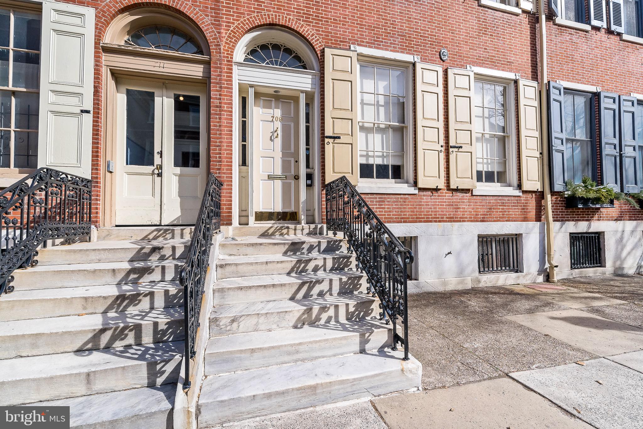 WASHINGTON SQ - Residential