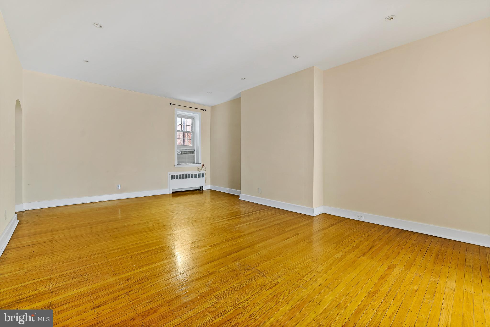 WASHINGTON SQ - Residential