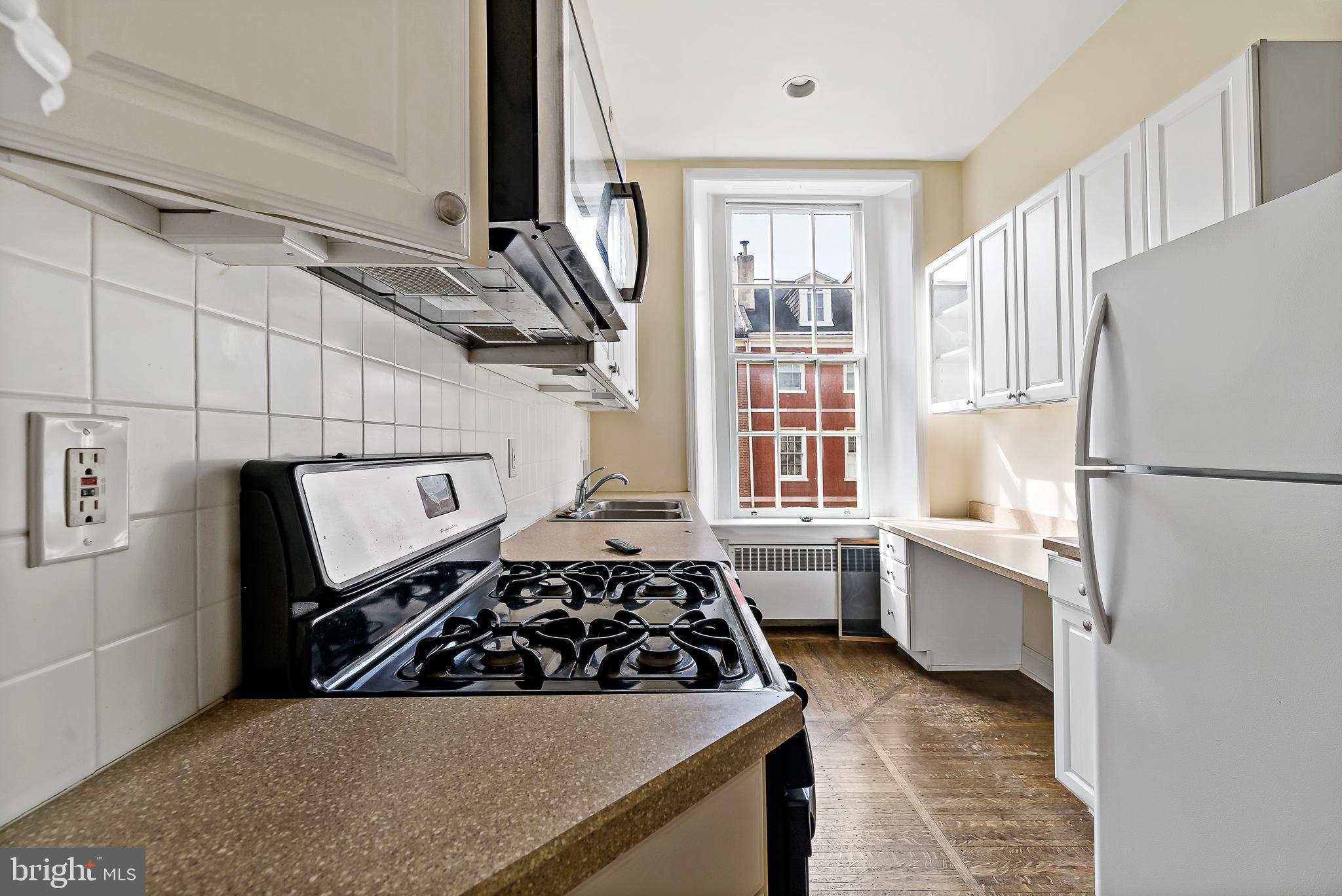 WASHINGTON SQ - Residential