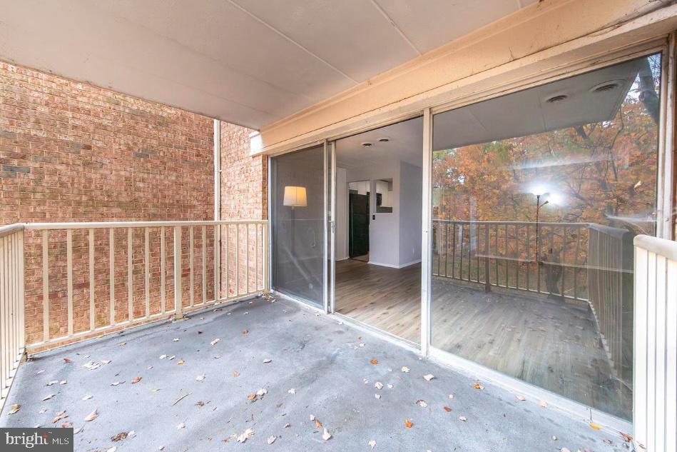 HUNTINGTON CLUB - Residential Lease