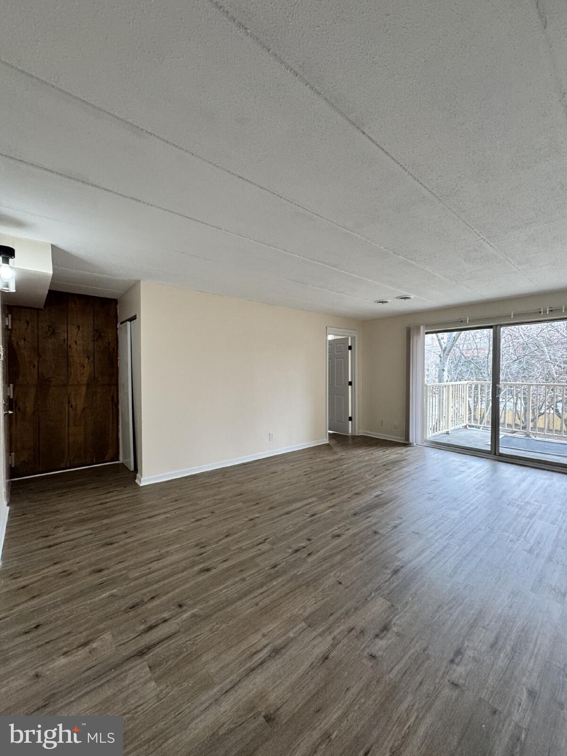 HUNTINGTON CLUB - Residential Lease