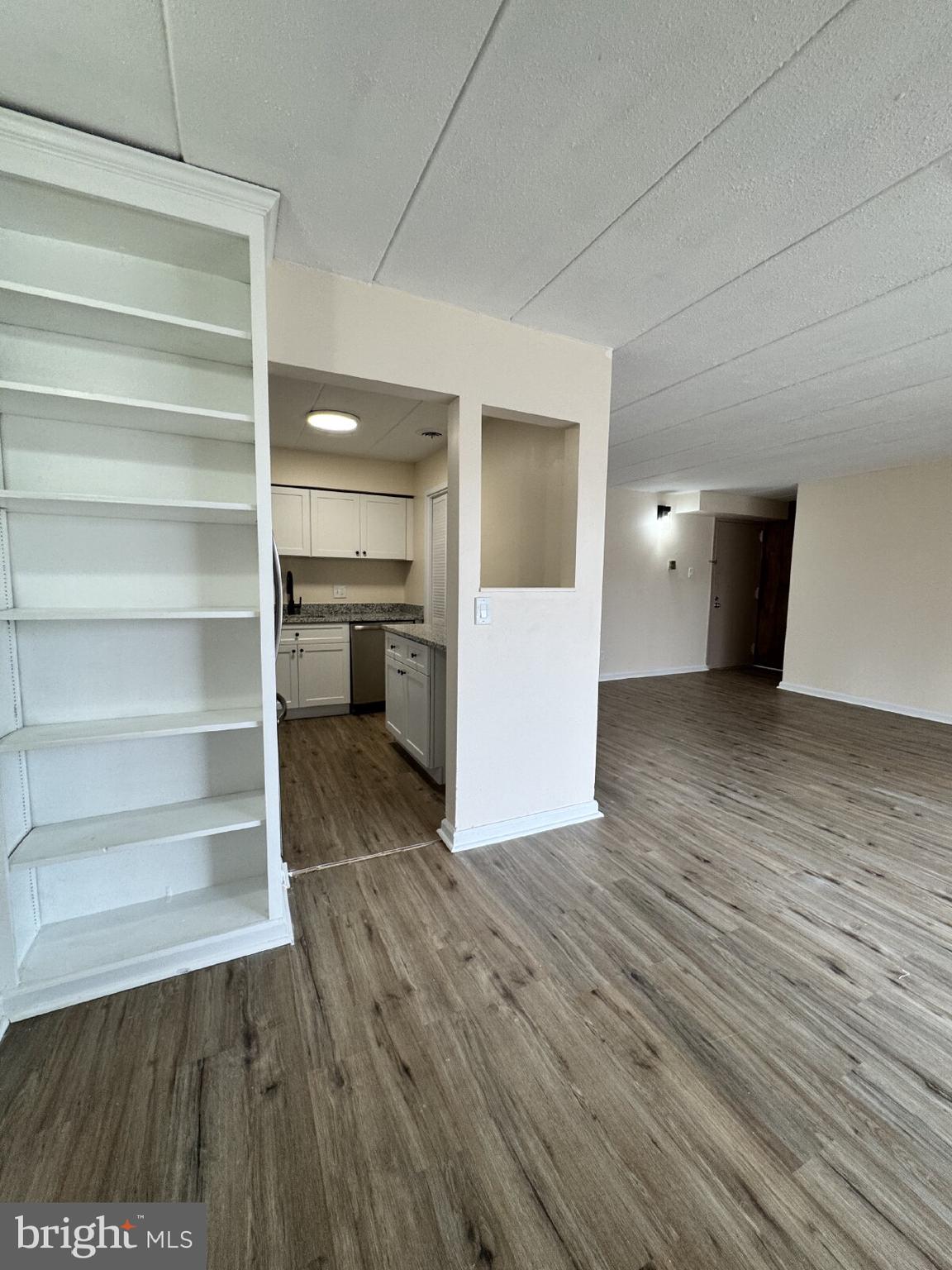 HUNTINGTON CLUB - Residential Lease