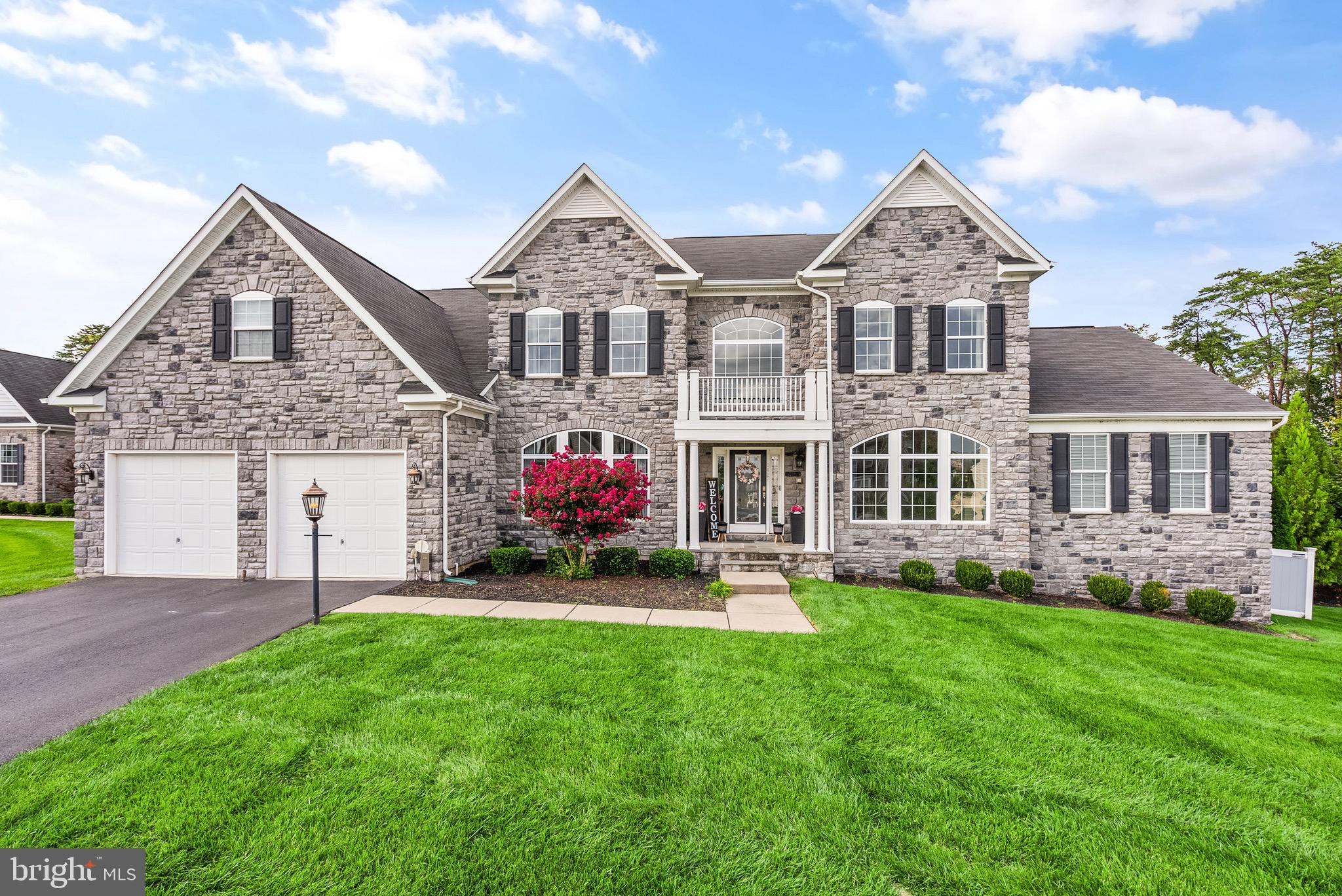 RIVER POINTE - Residential