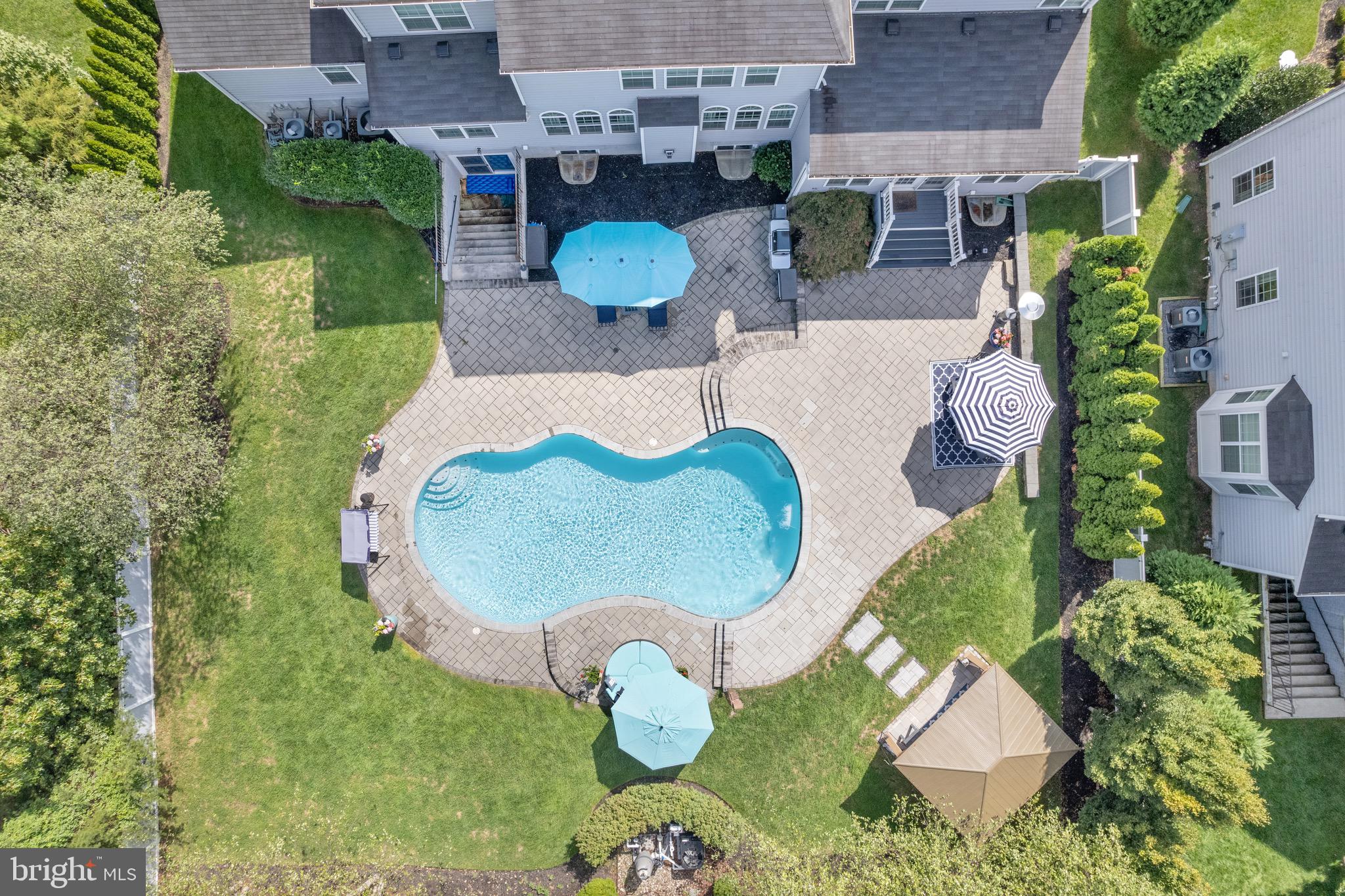 RIVER POINTE - Residential