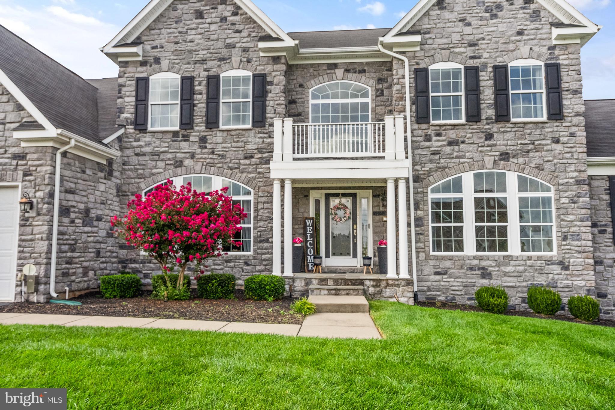 RIVER POINTE - Residential