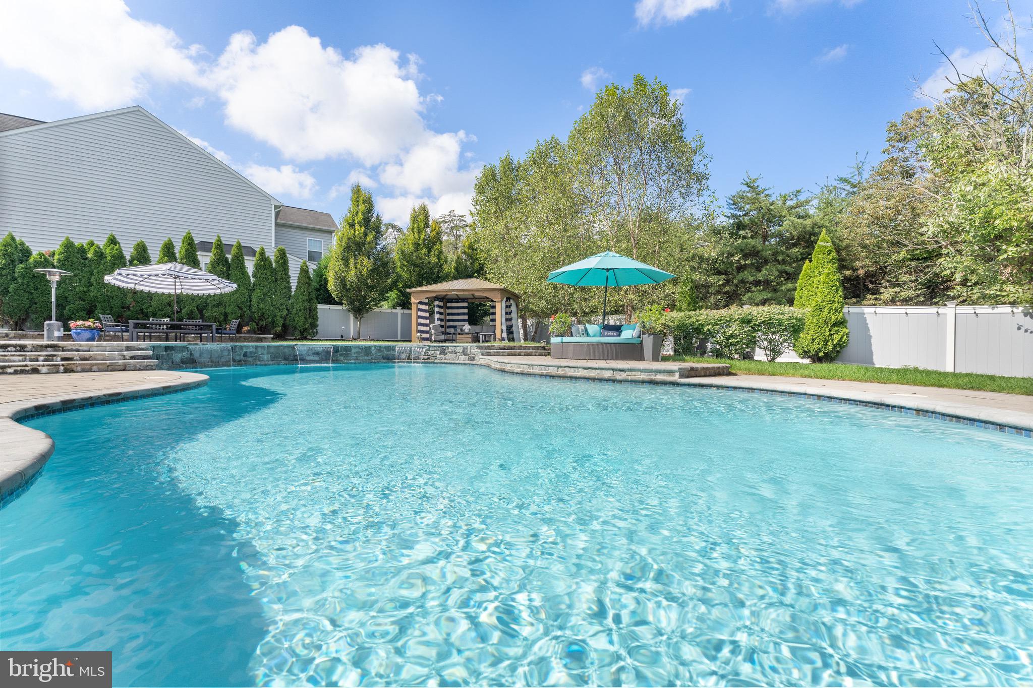 RIVER POINTE - Residential