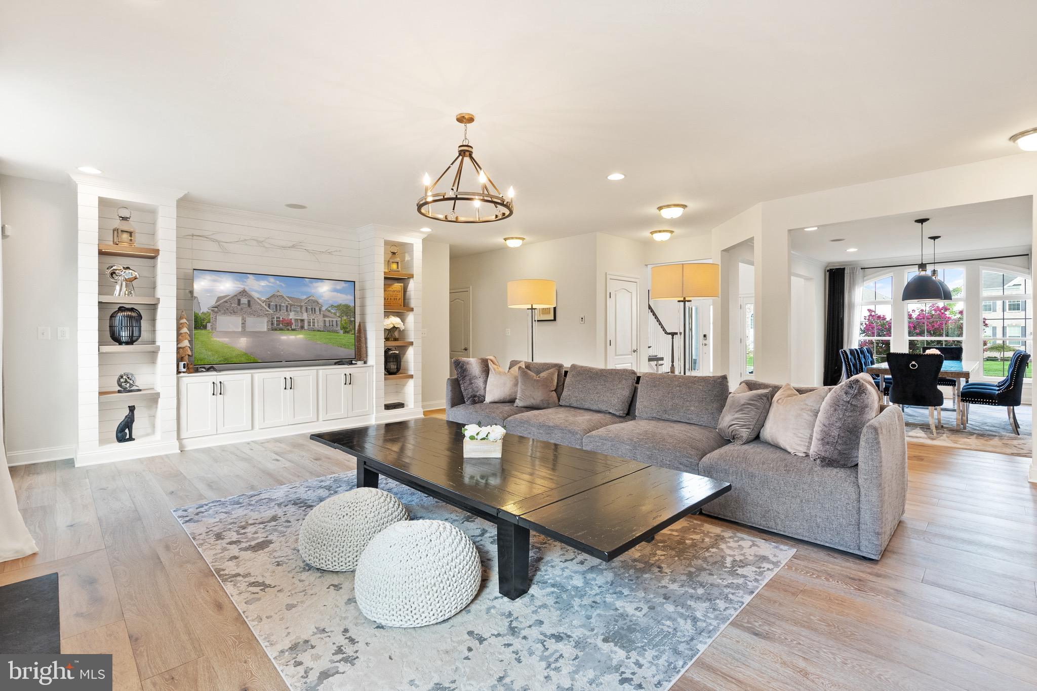 RIVER POINTE - Residential