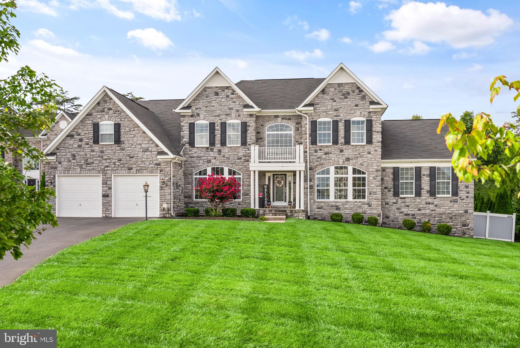 RIVER POINTE - Residential