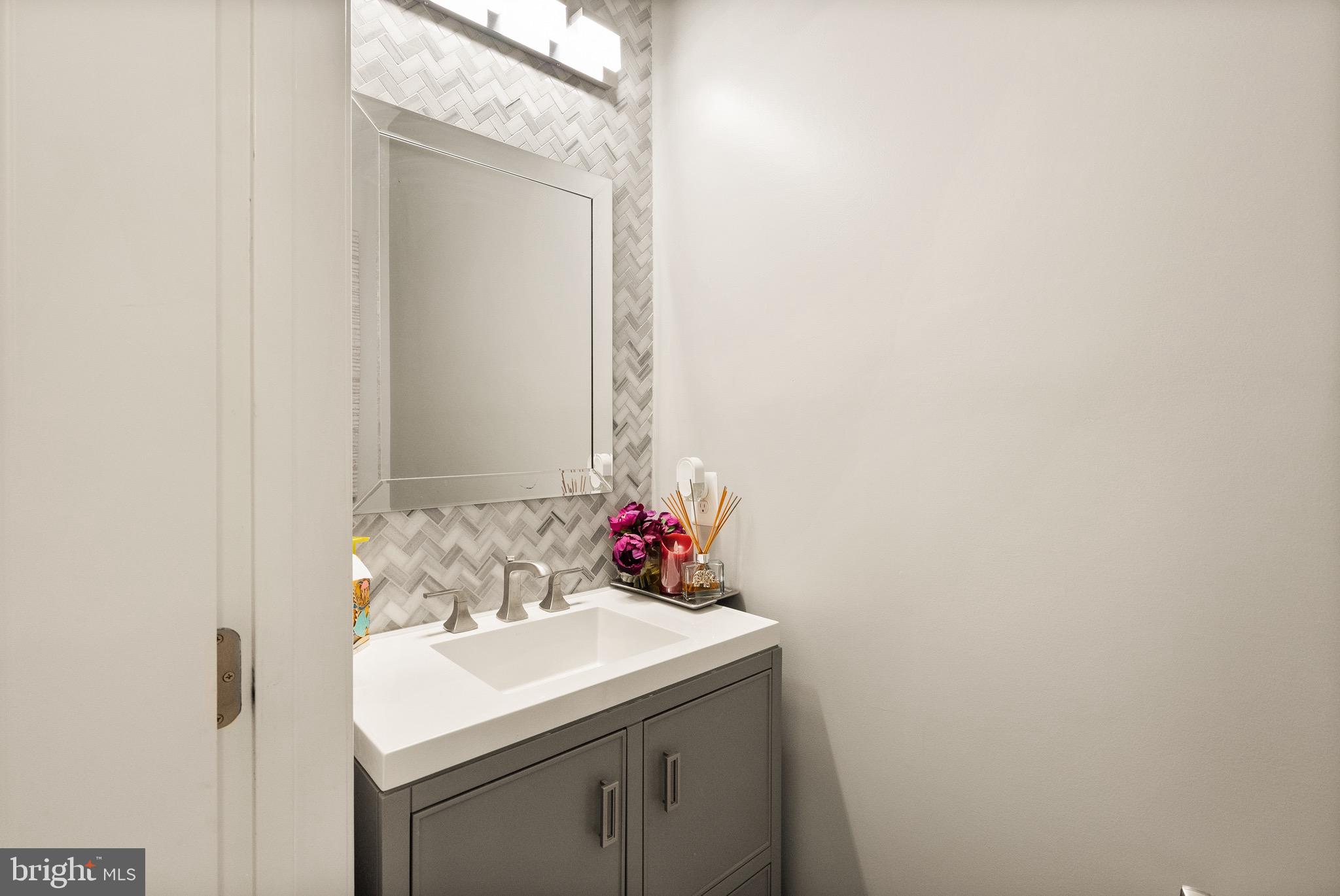 RIVER POINTE - Residential