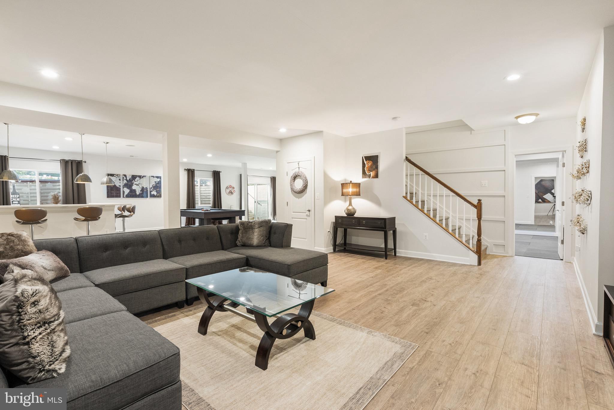 RIVER POINTE - Residential