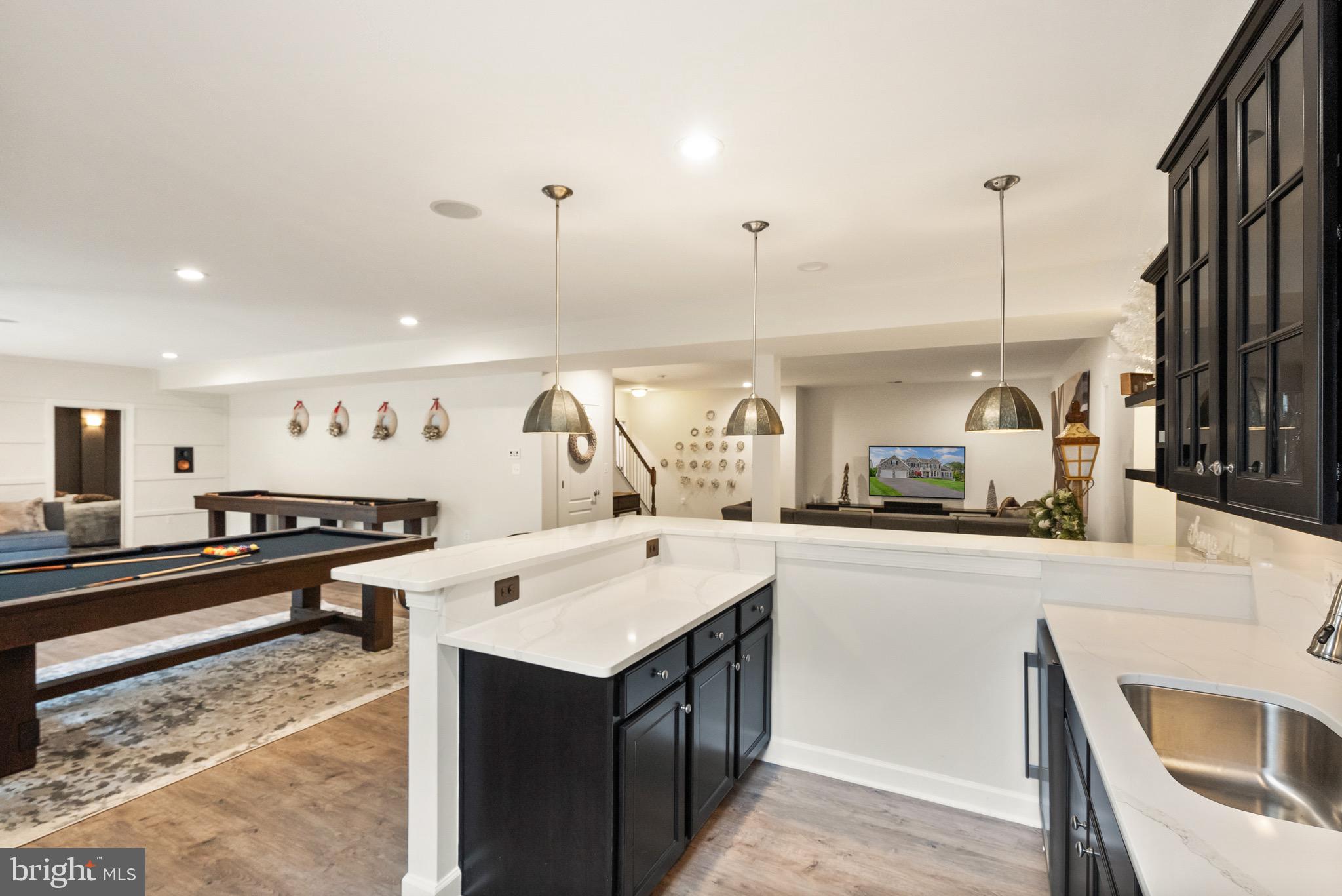 RIVER POINTE - Residential