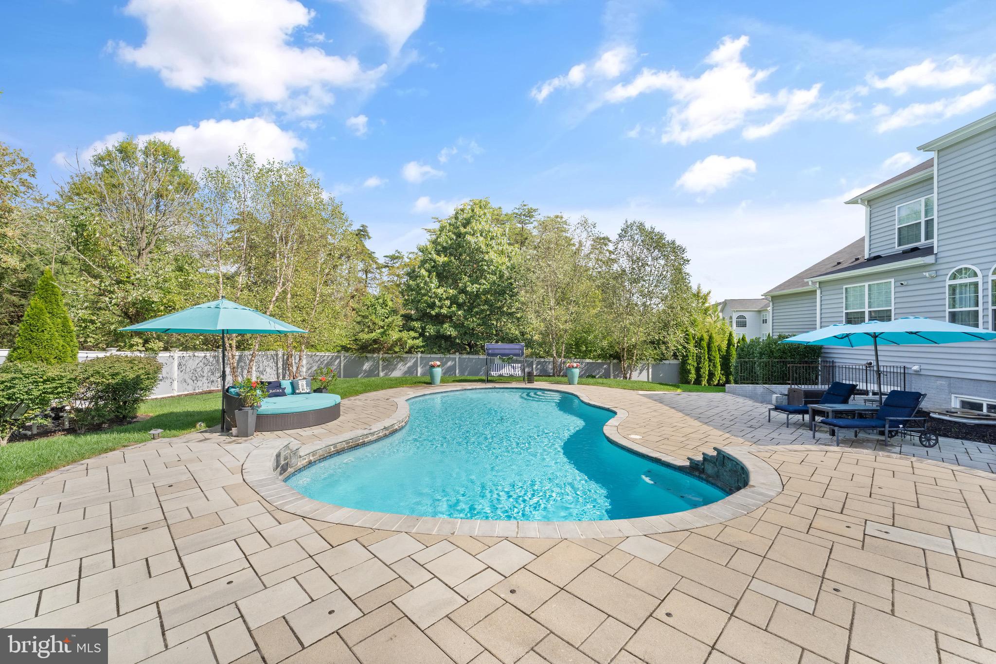 RIVER POINTE - Residential