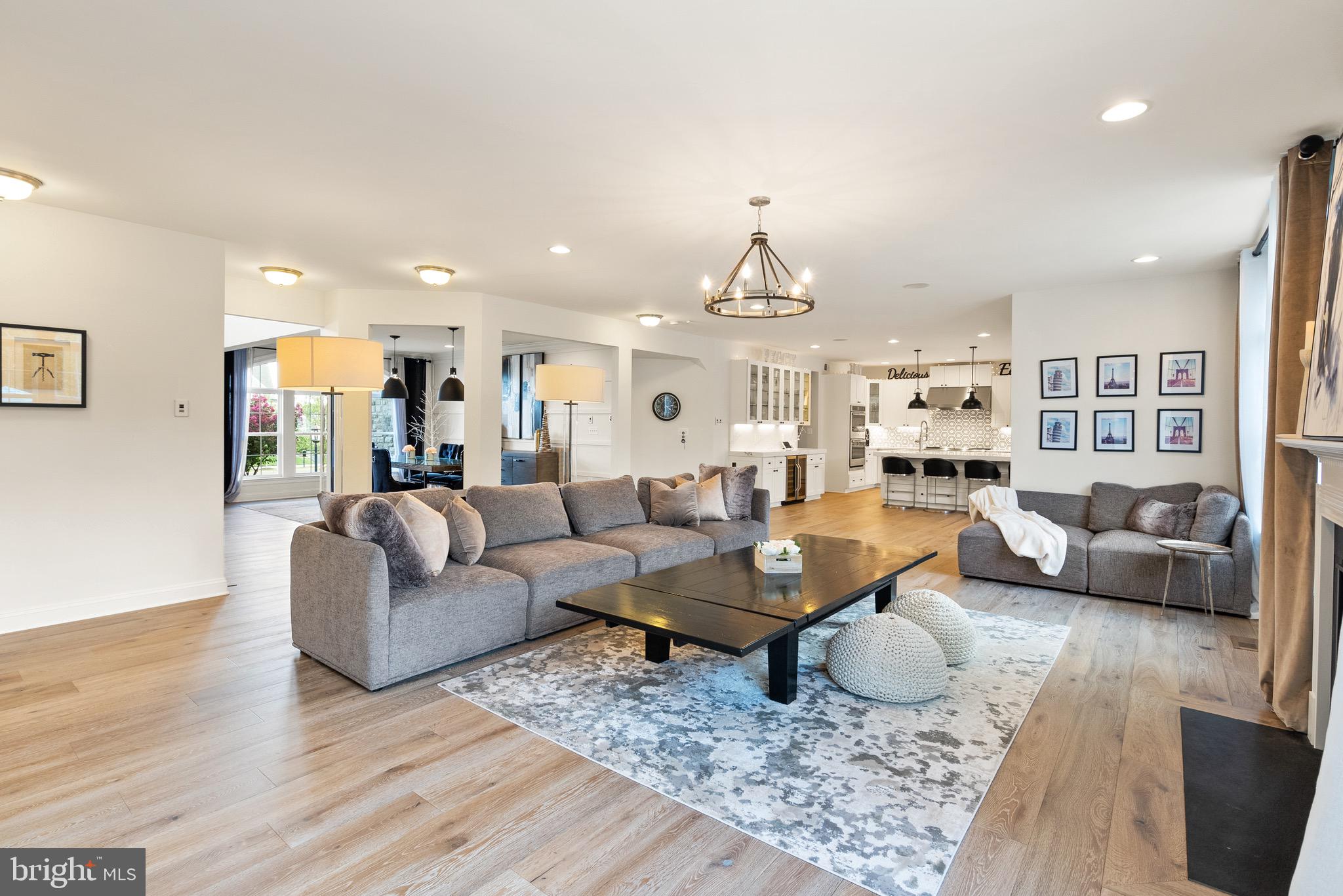 RIVER POINTE - Residential