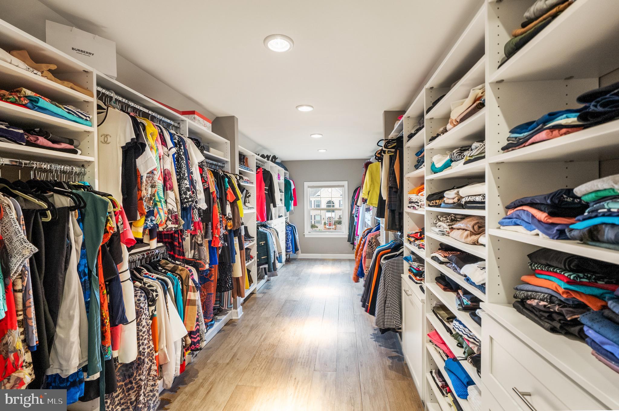 RIVER POINTE - Residential