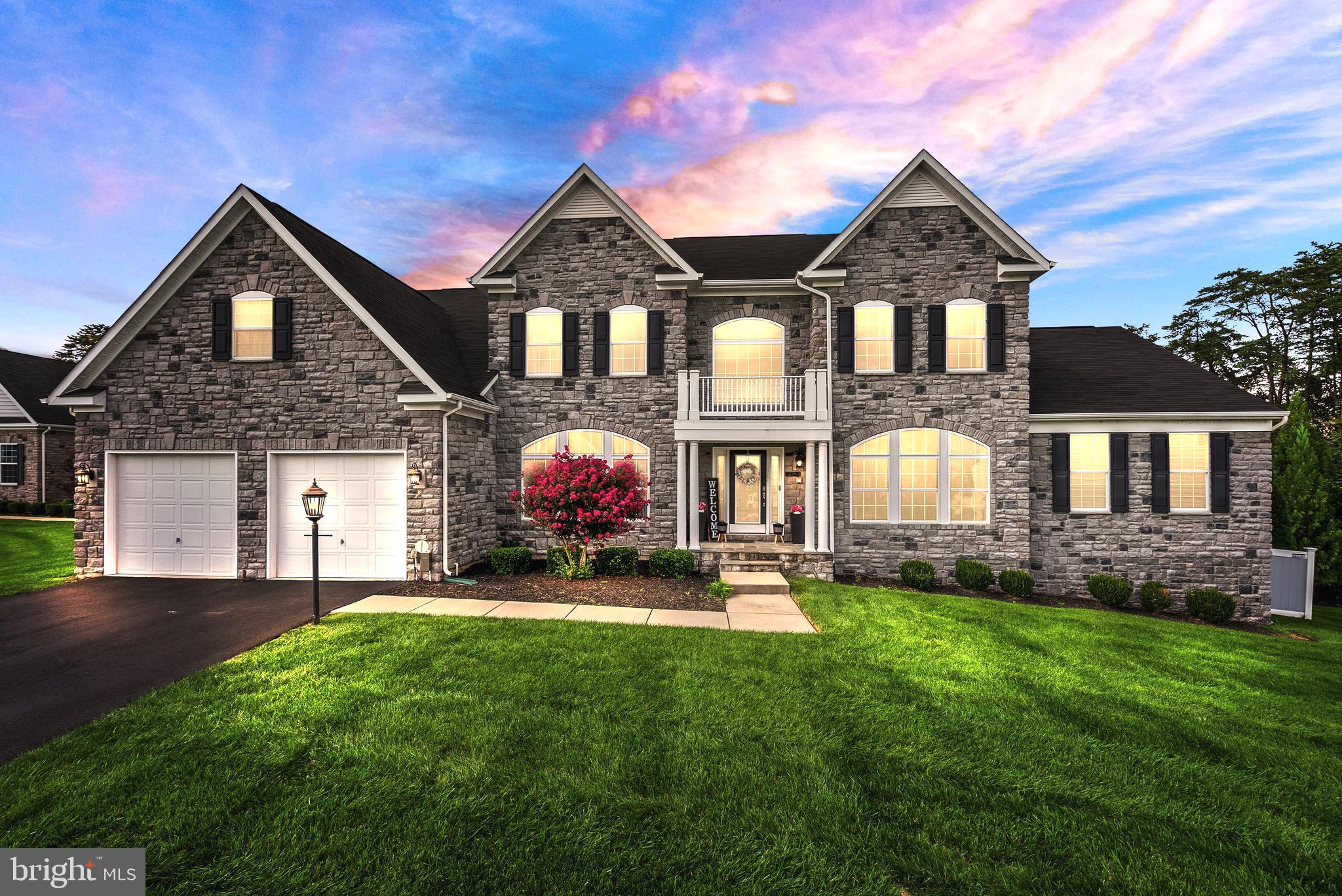 RIVER POINTE - Residential