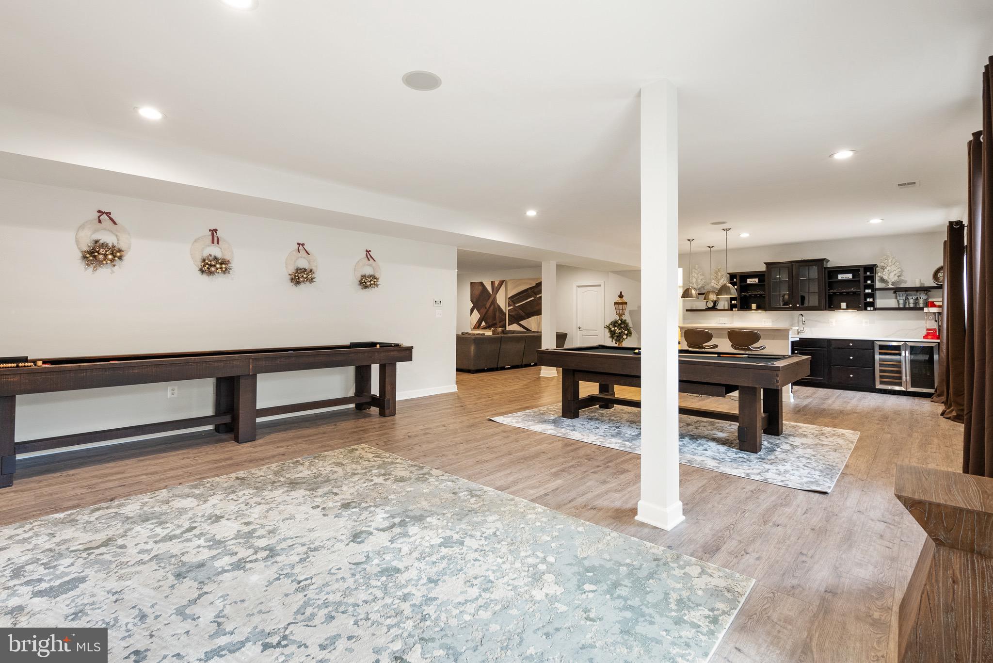 RIVER POINTE - Residential